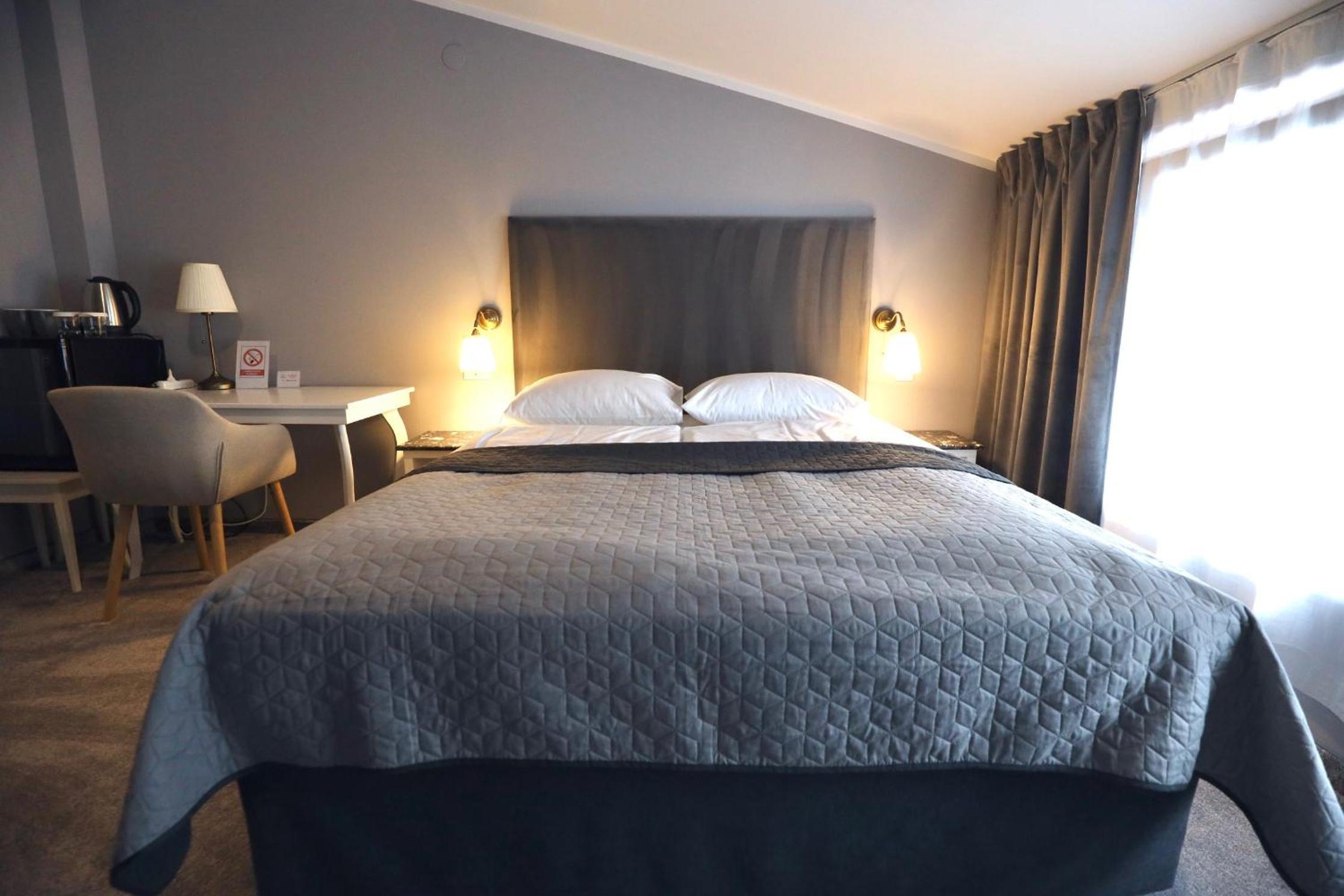 Double Room with Private Bathroom - Photo 4