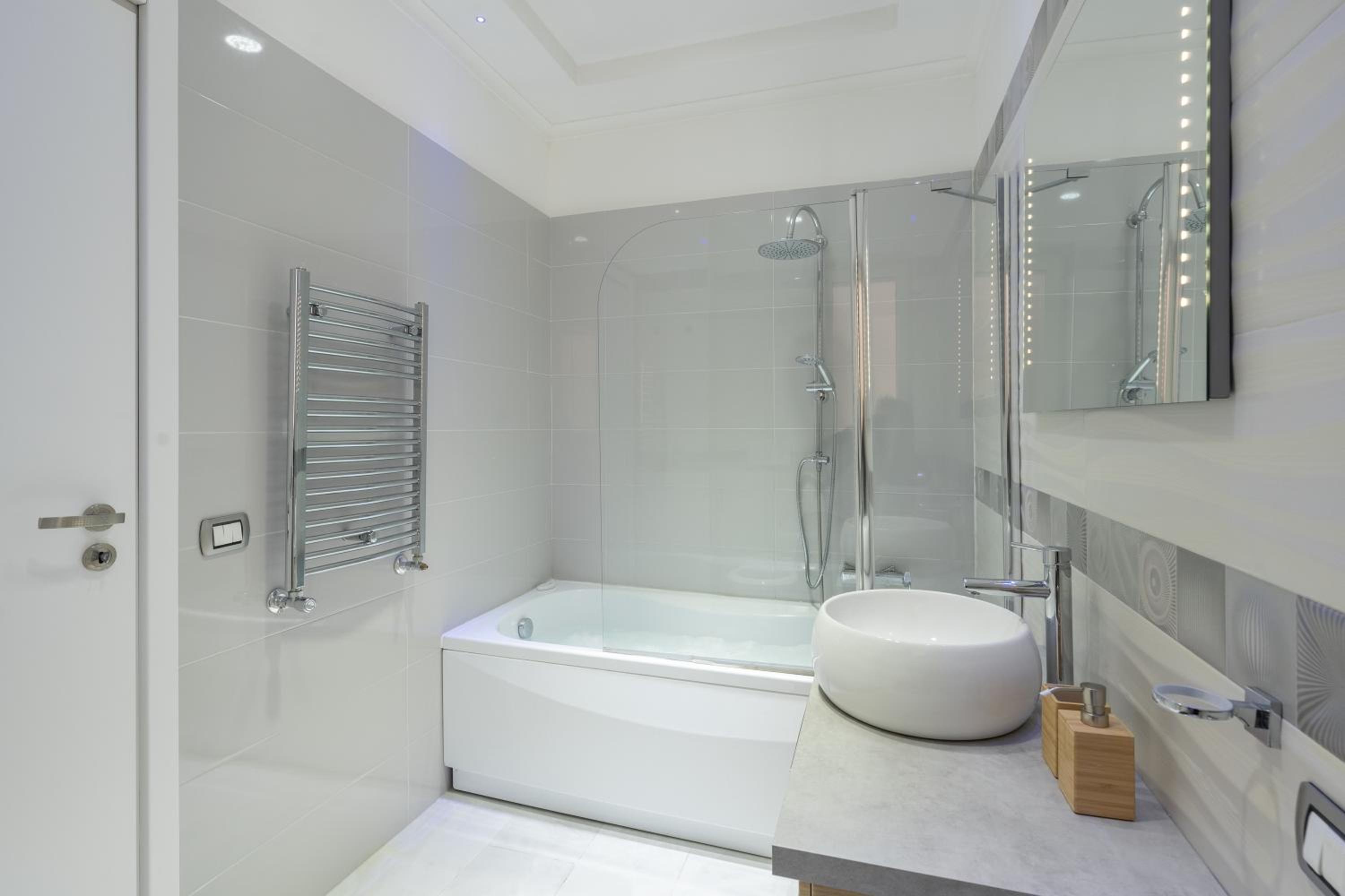 King Room with Spa Bath photo 3