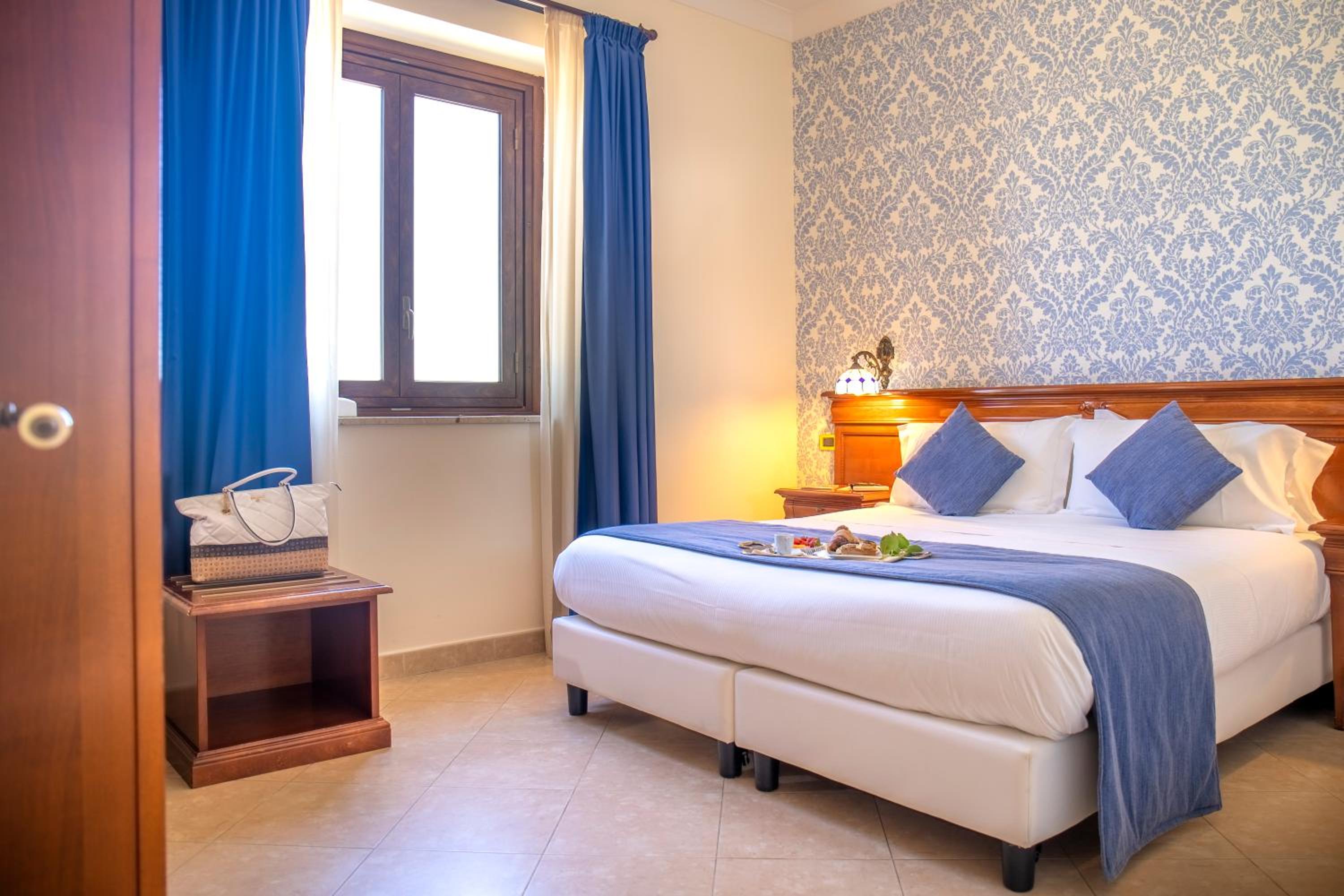 Suite with Sea View - Photo 1