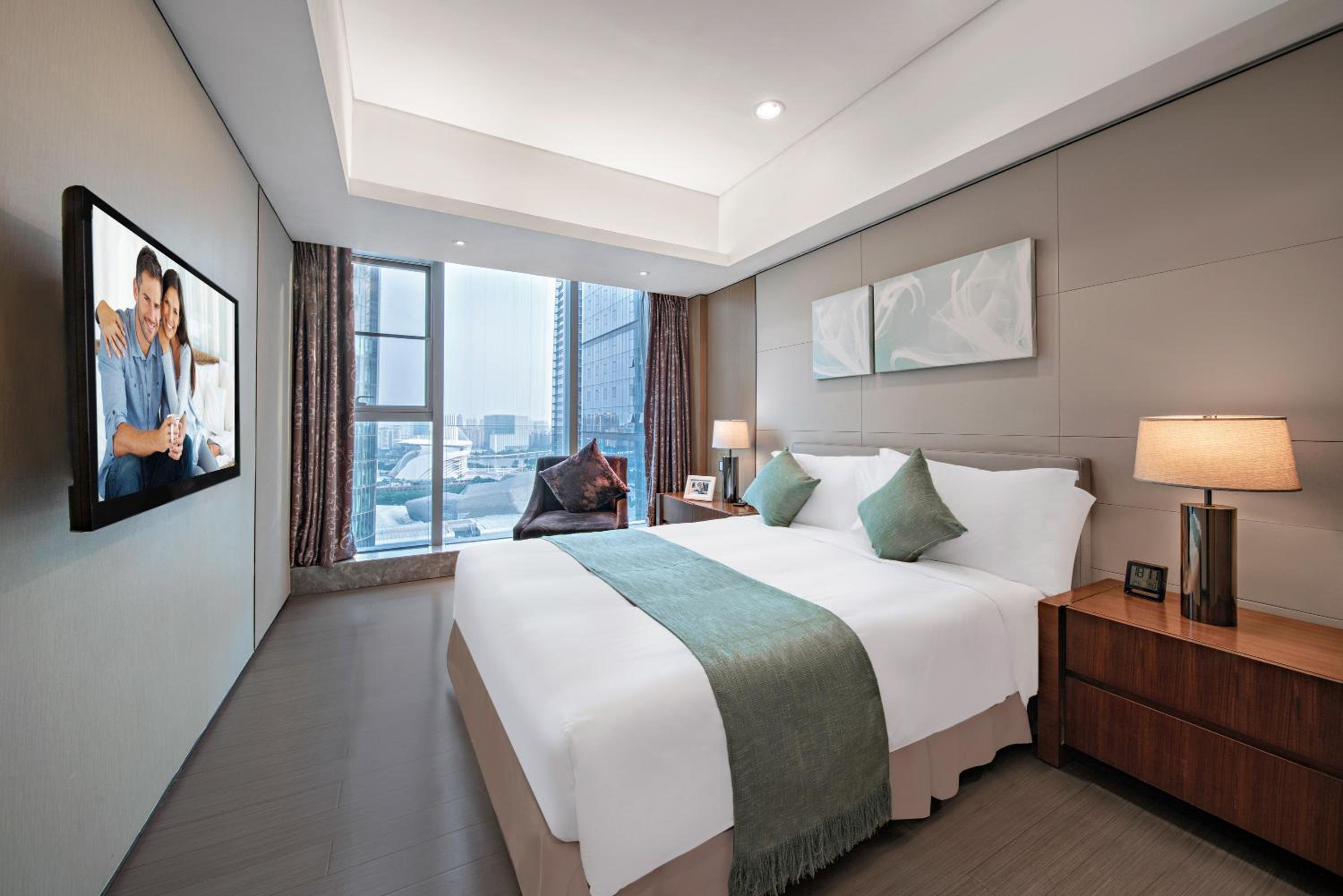 Three-Bedroom Deluxe Apartment