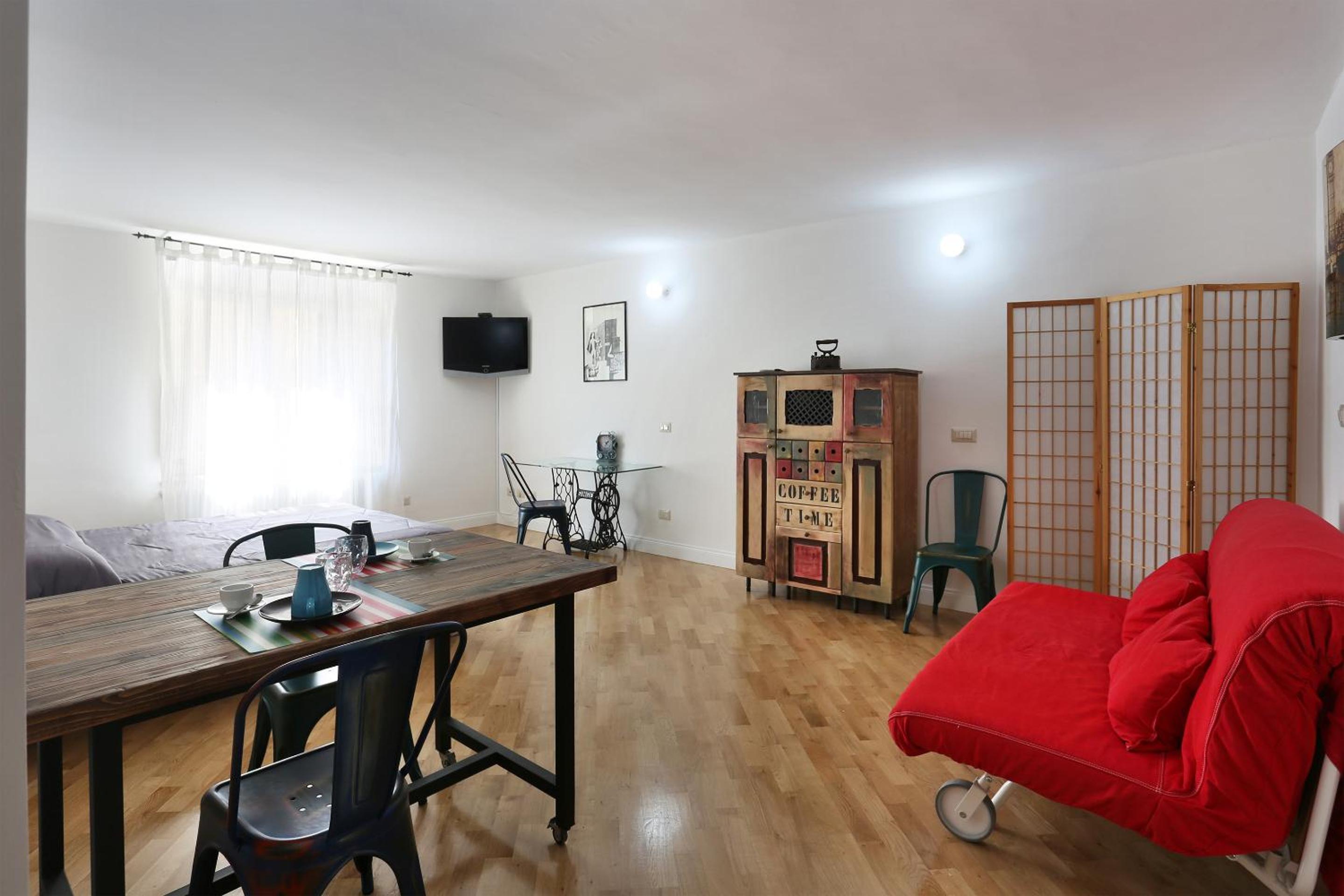 Studio Apartment photo 3