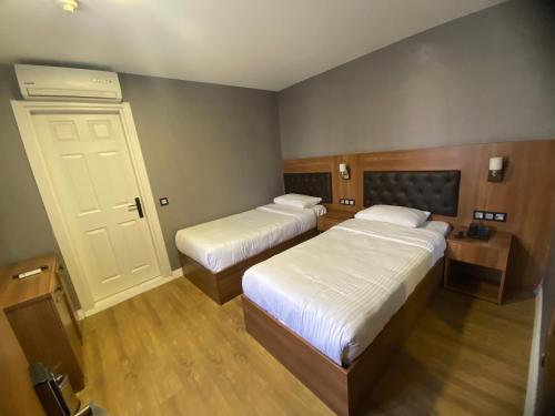 Standard Twin Room photo 3