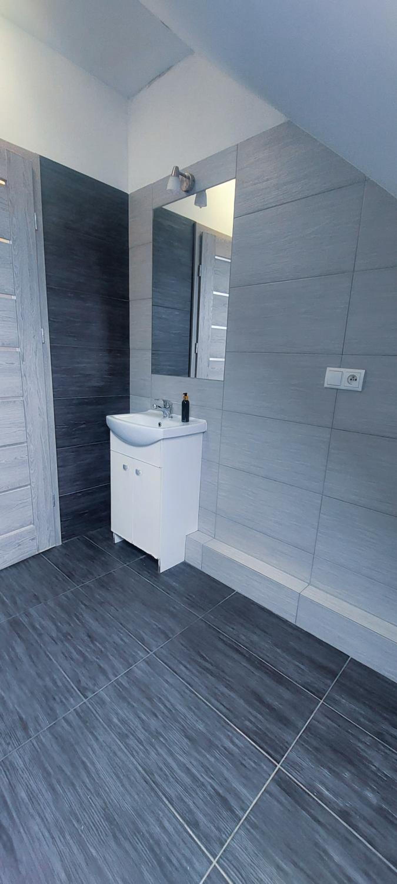 Family Room with Bathroom photo 3