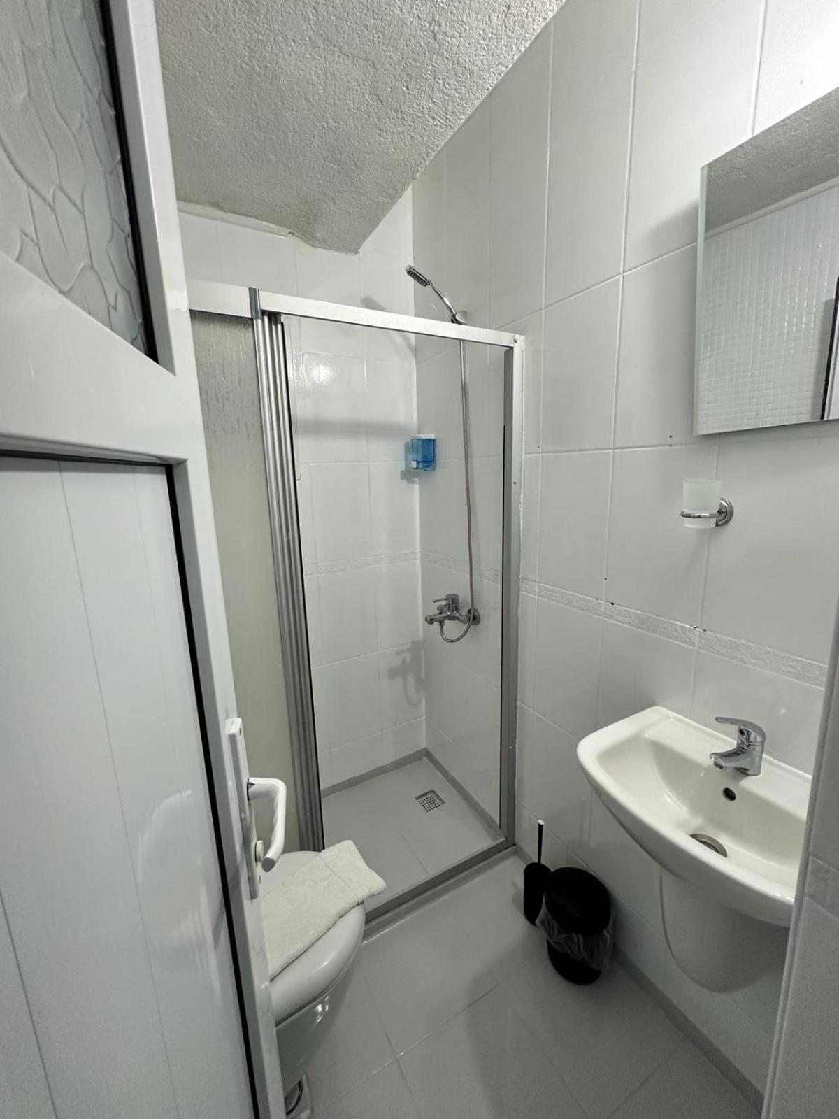 Standard Triple Room photo 3