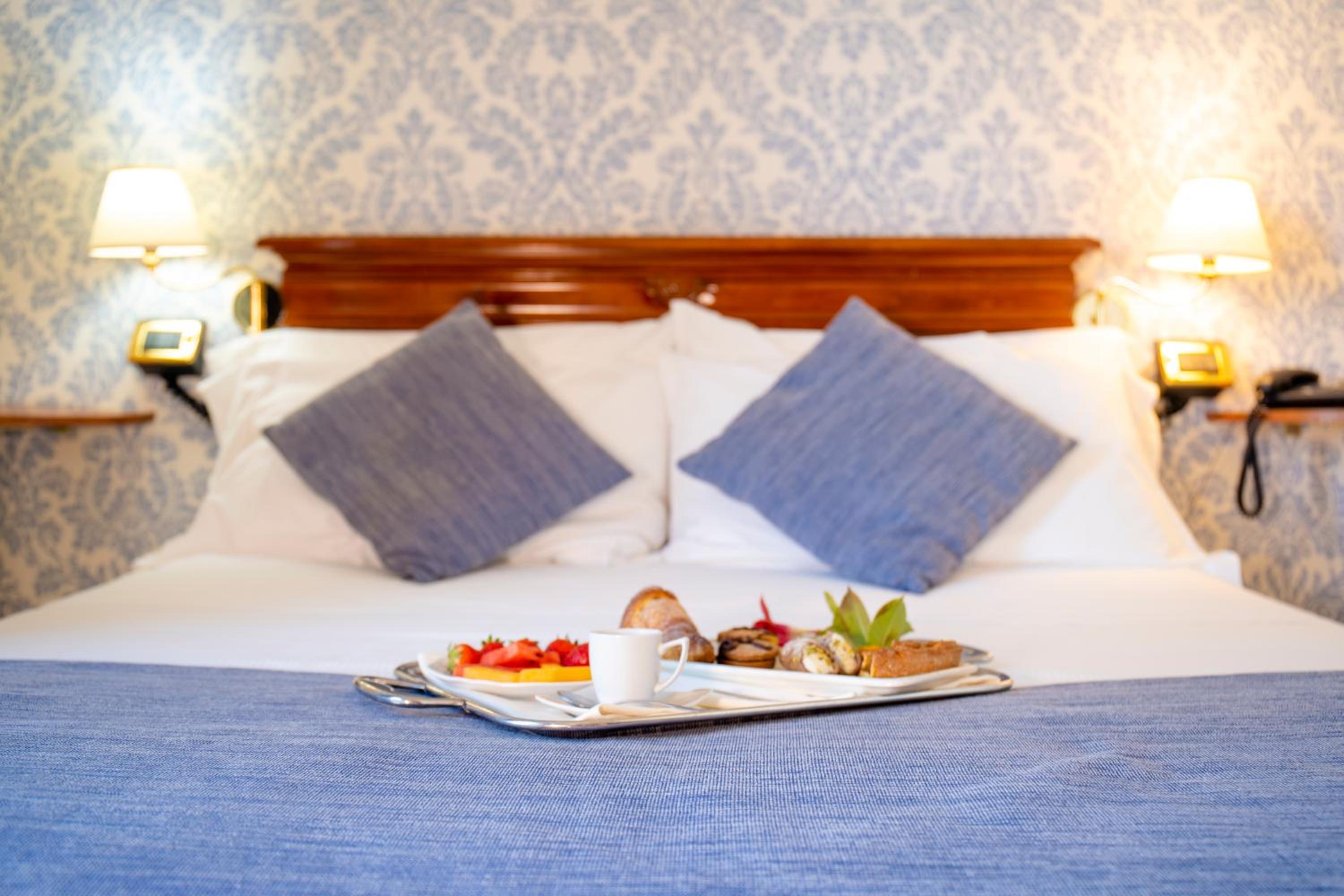 Superior Double or Twin Room - Photo 18