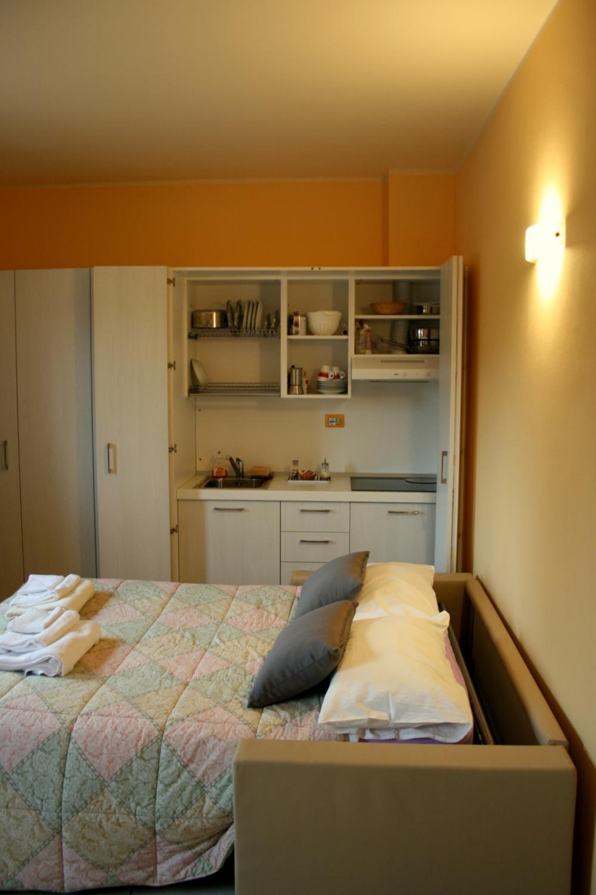 Family Room With Kitchenette photo 2