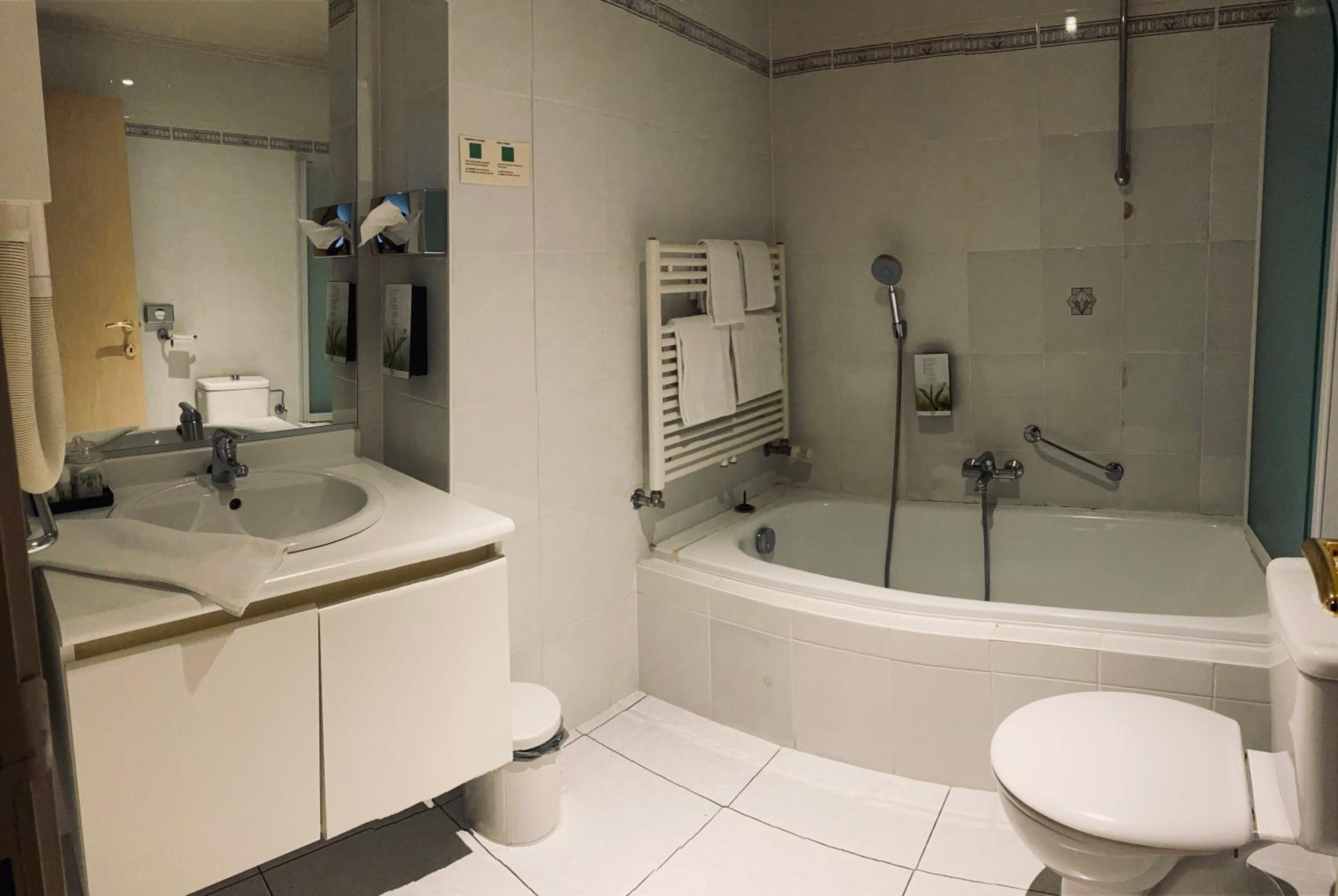 Deluxe Double Room photo 3