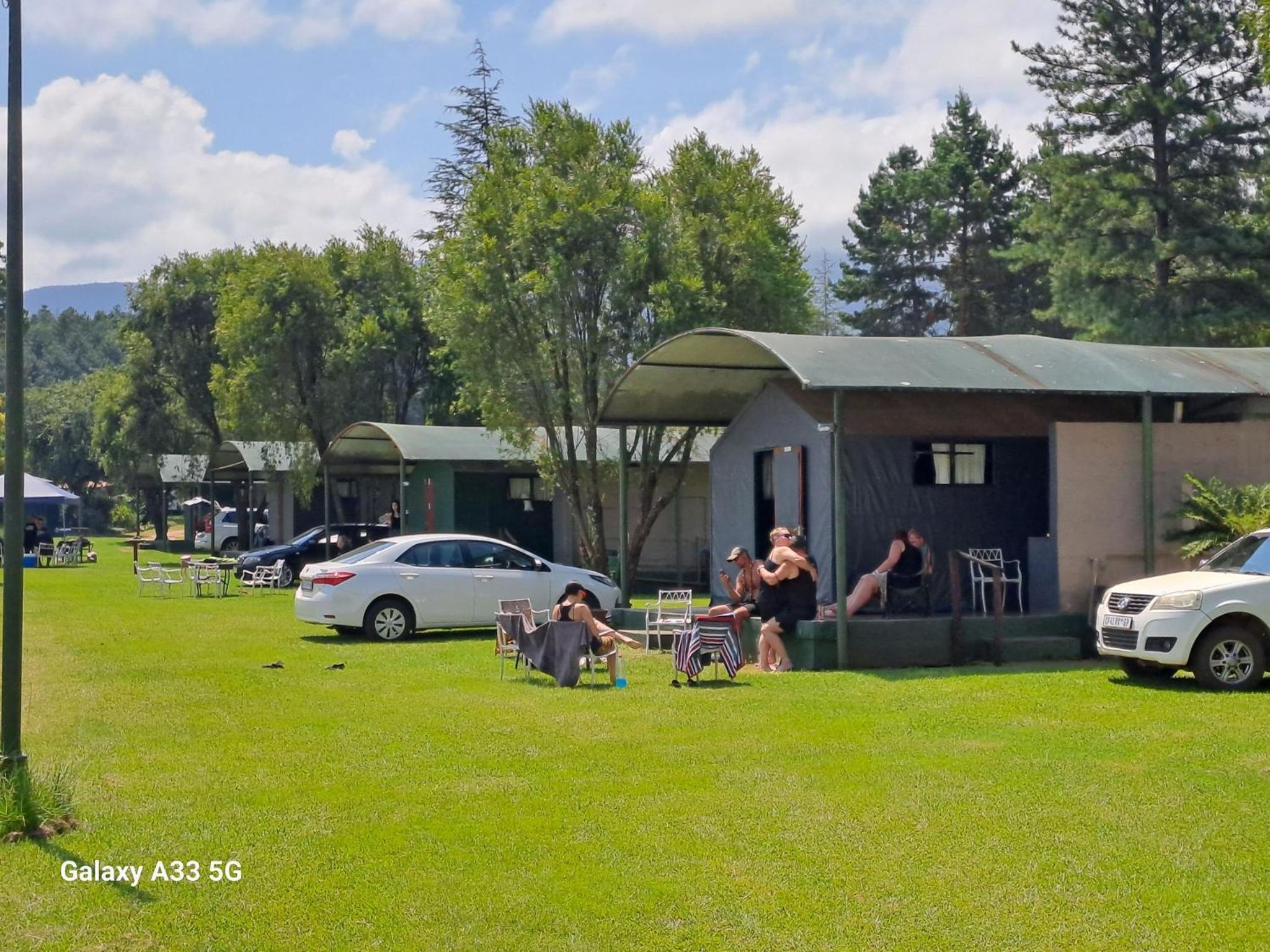 Camping - bring own caravan/tent - Photo 17
