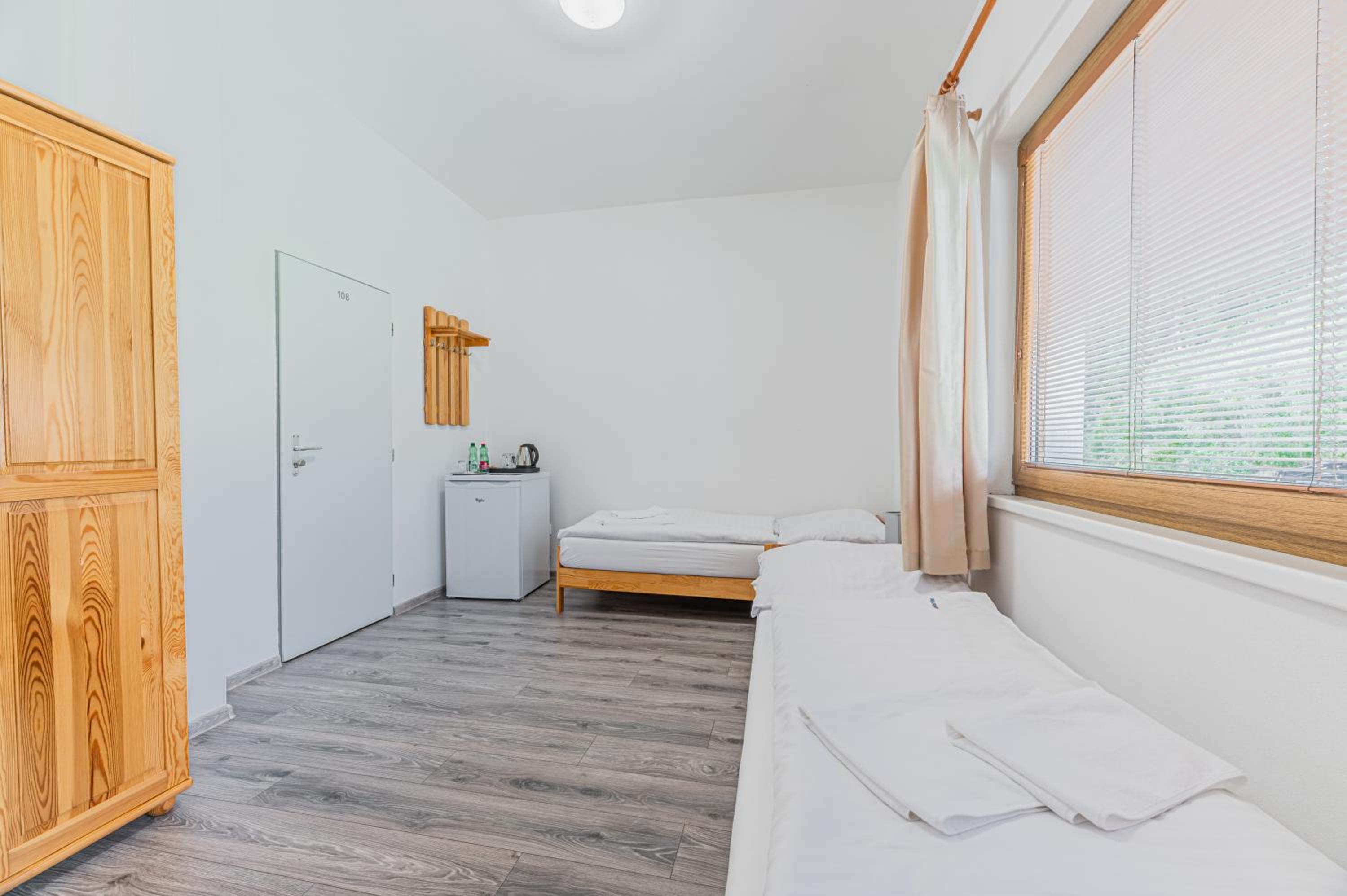 Small Double Room - Photo 3