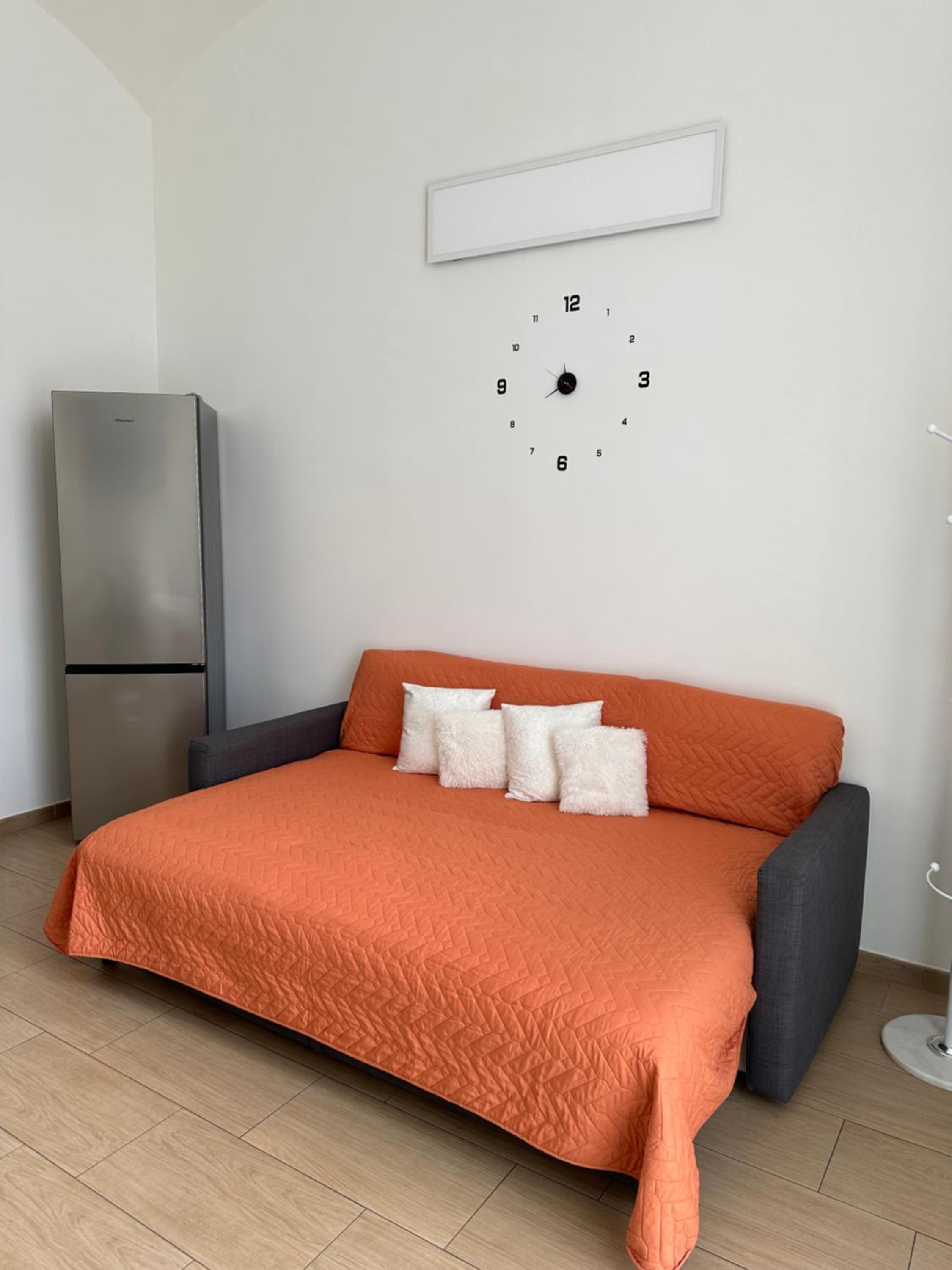 One-Bedroom Apartment photo 2