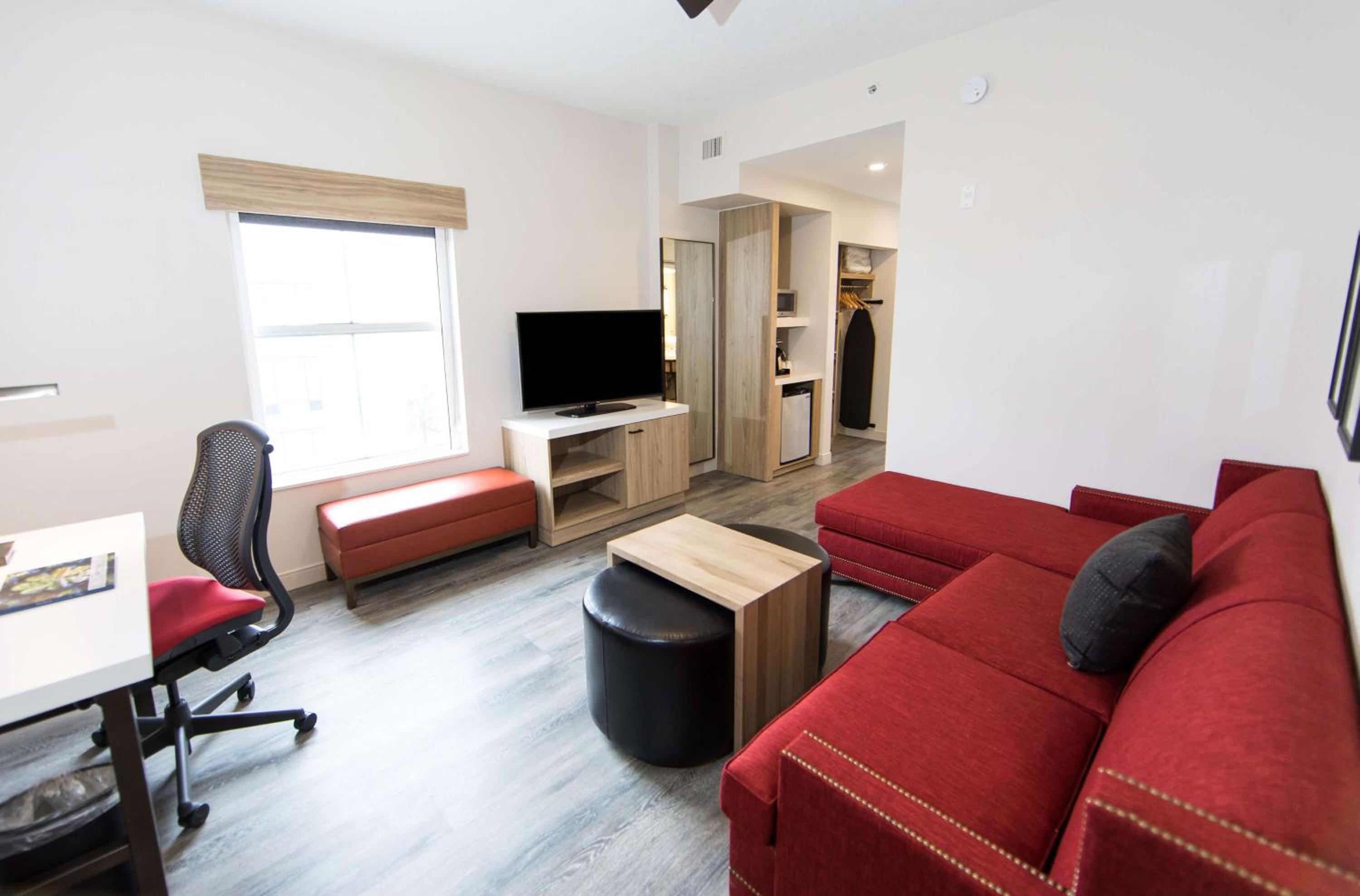 One-Bedroom King Suite with Sofa Bed - Photo 4