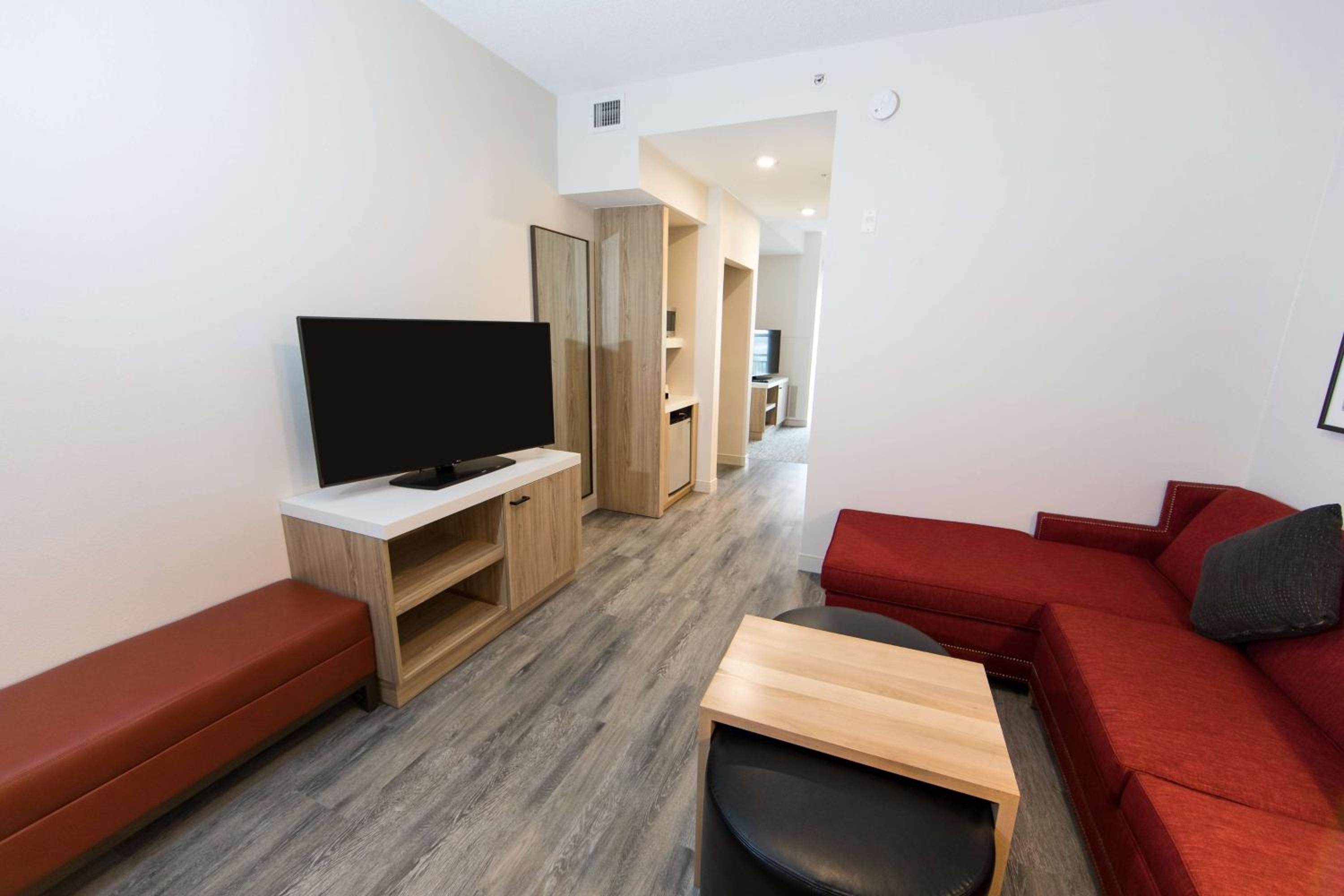 One-Bedroom King Suite with Balcony