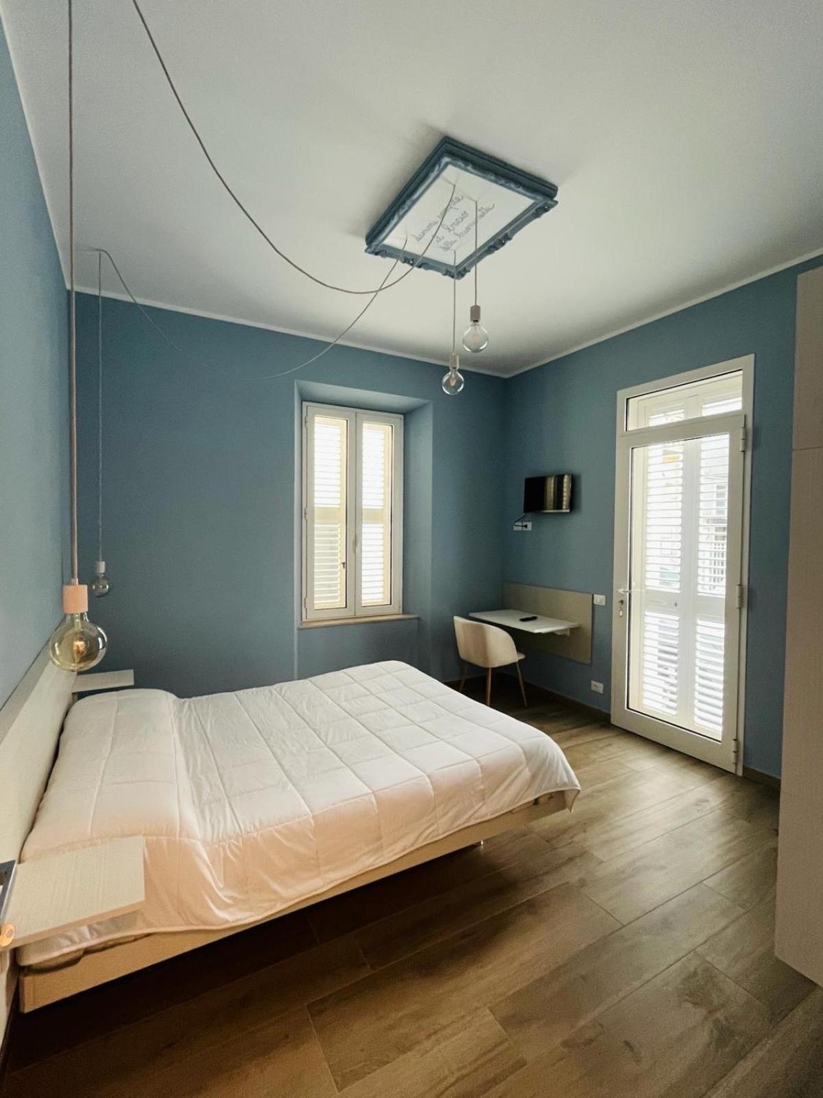 Budget Double Room photo 2