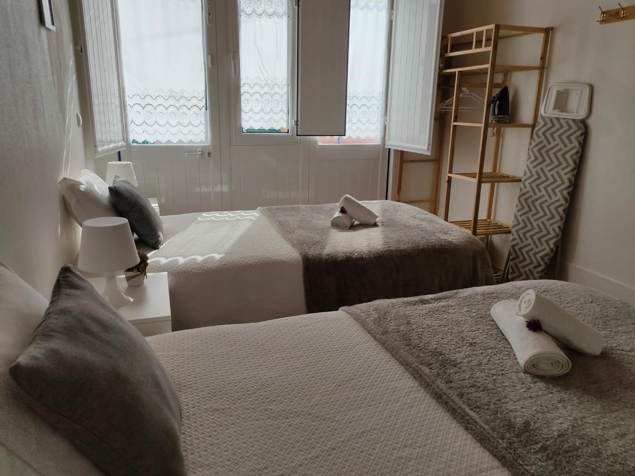 Twin Room with Private External Bathroom photo 1