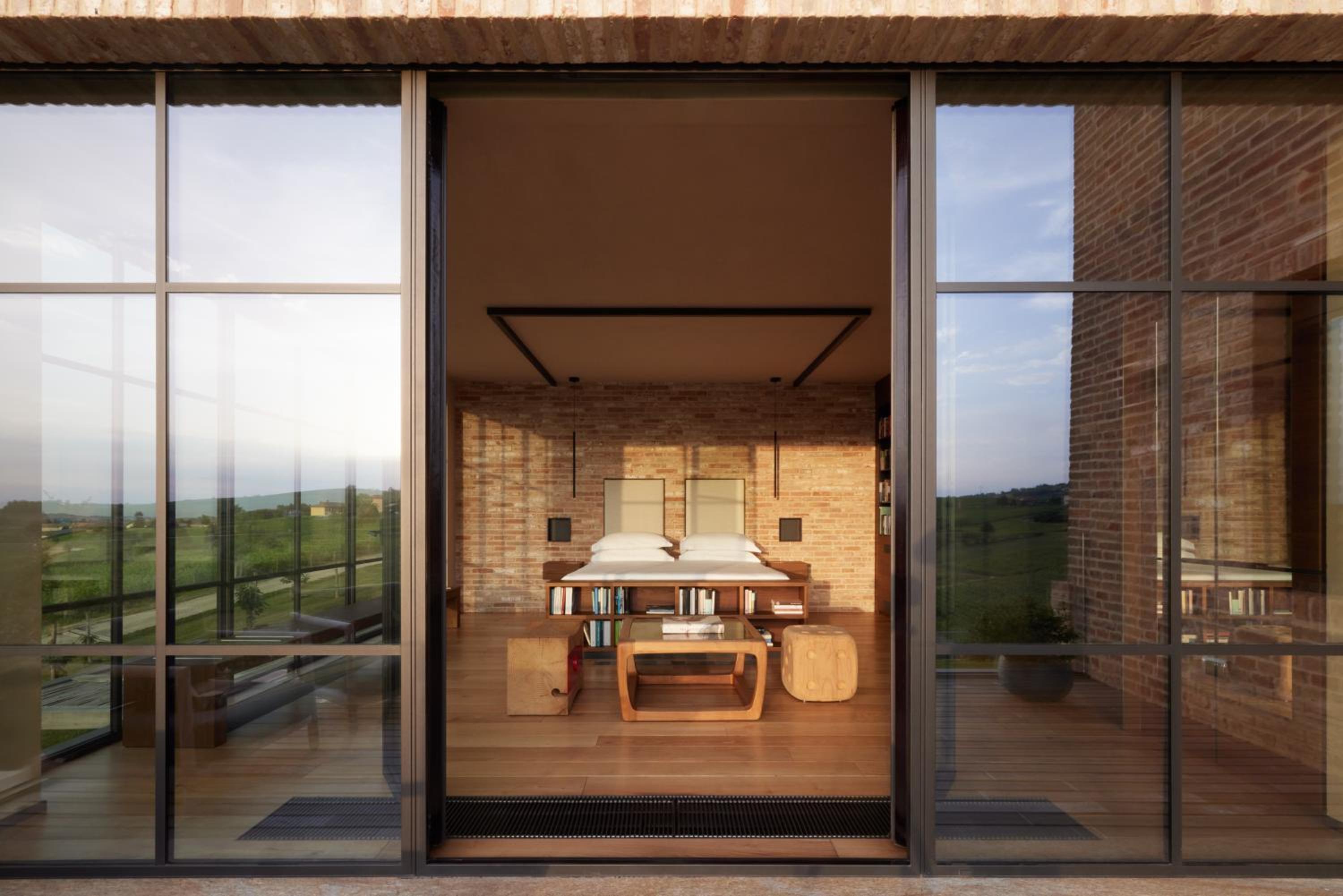 Deluxe Suite - Photo 1