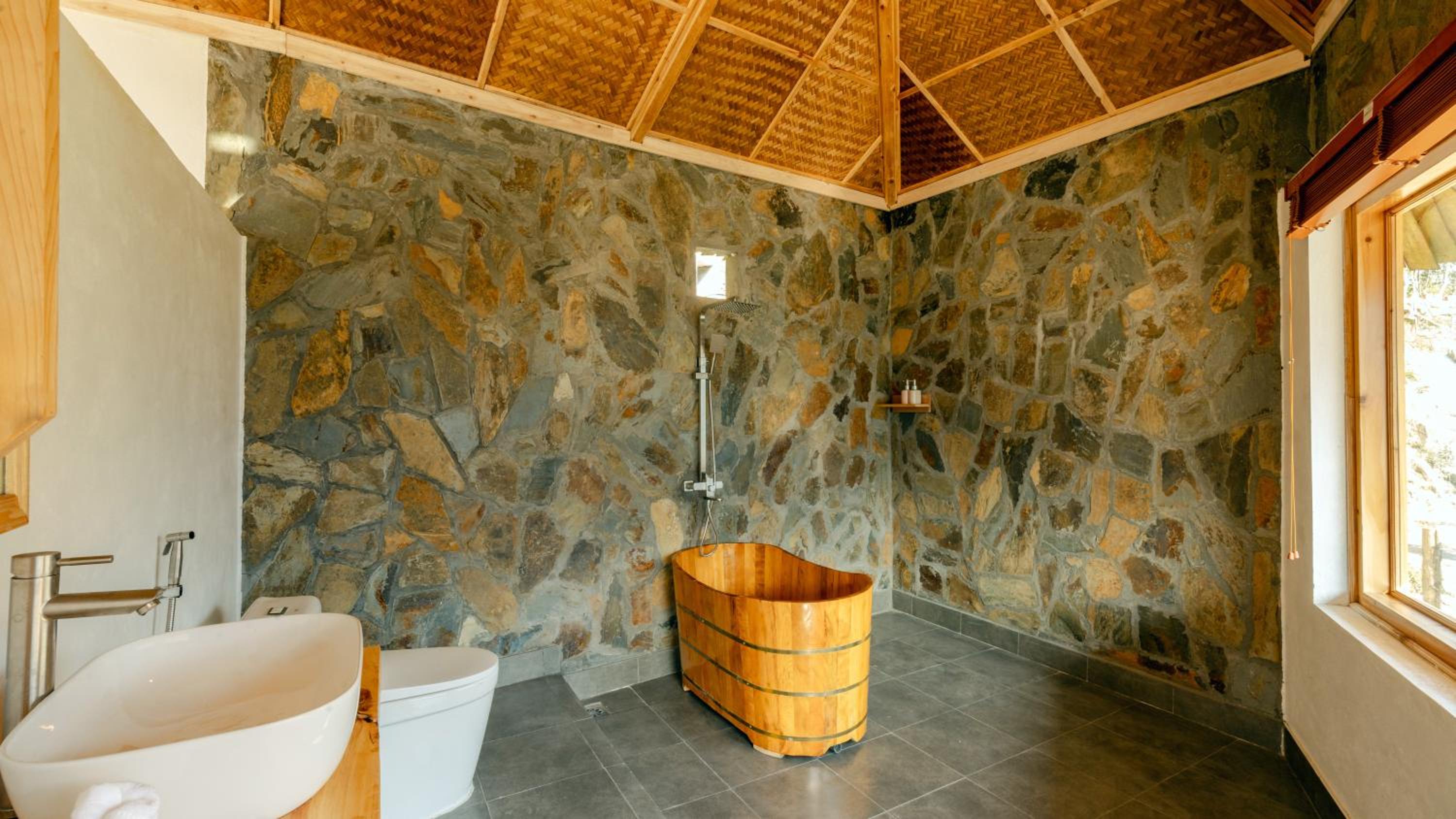 Suite with Mountain View photo 3