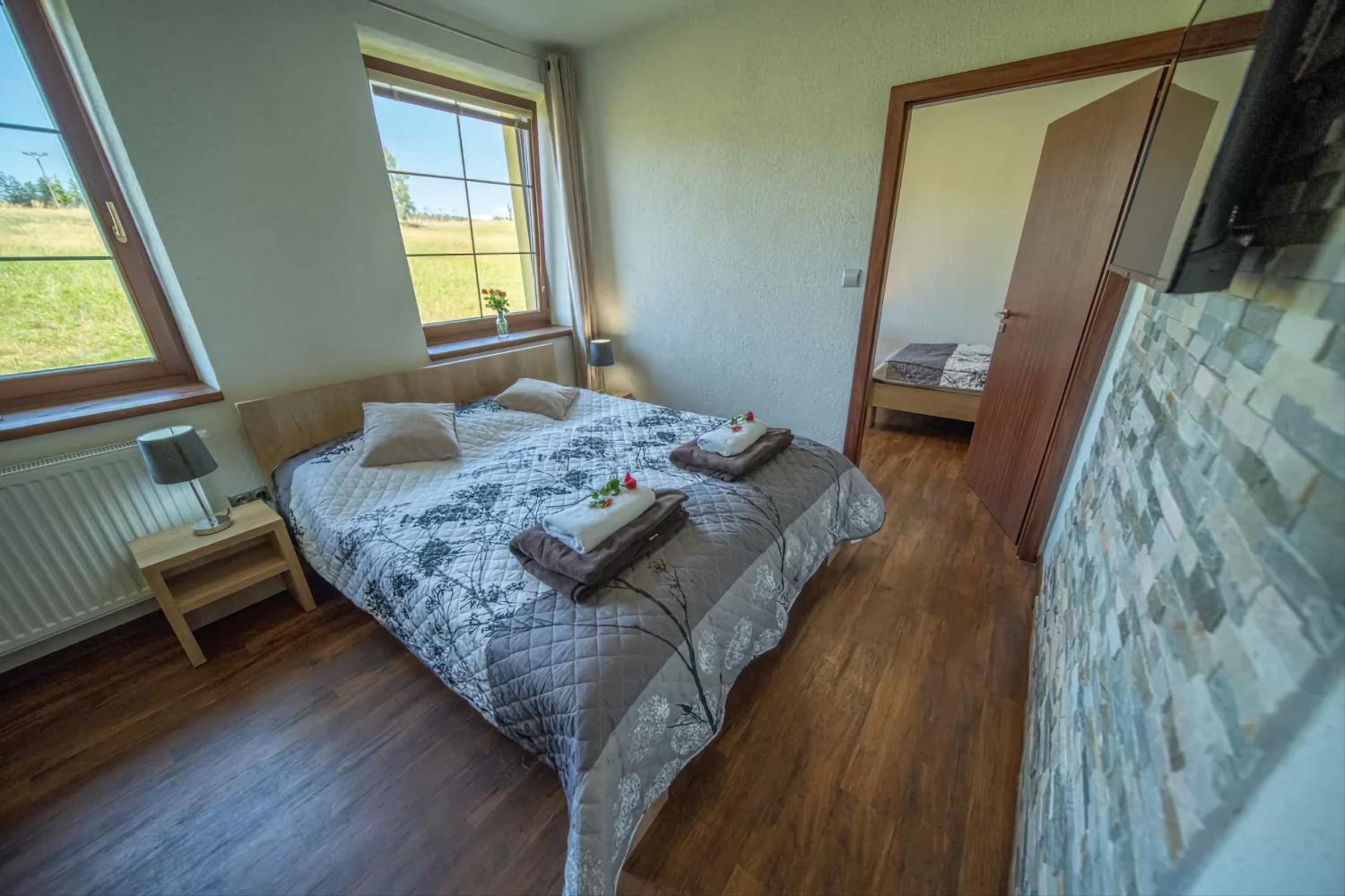Suite - Photo 17