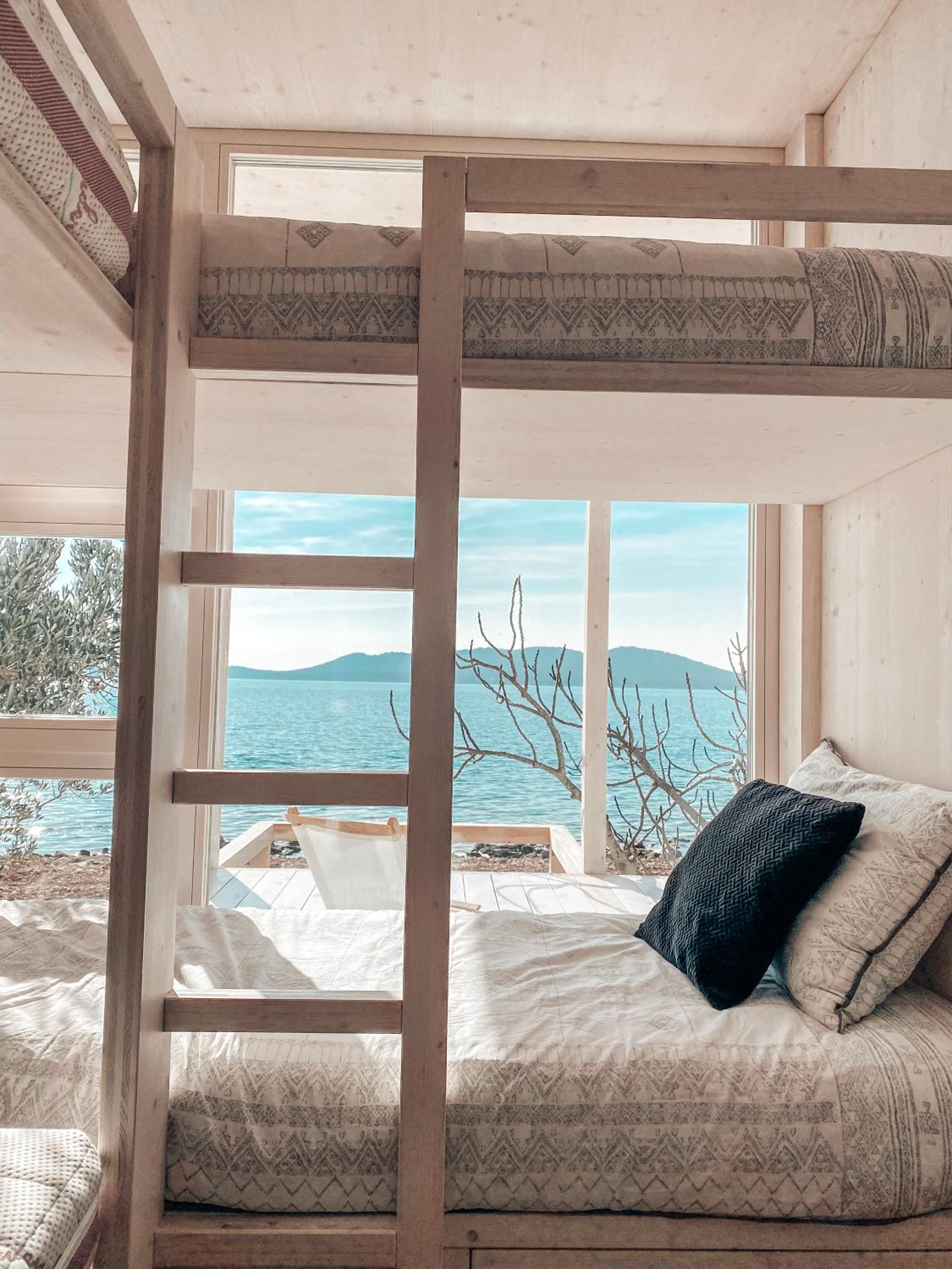 Deluxe Family Holiday Home - Beachfront