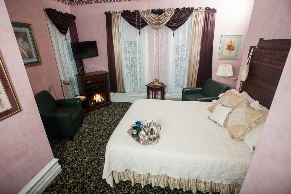 Queen Room with Spa Bath photo 1