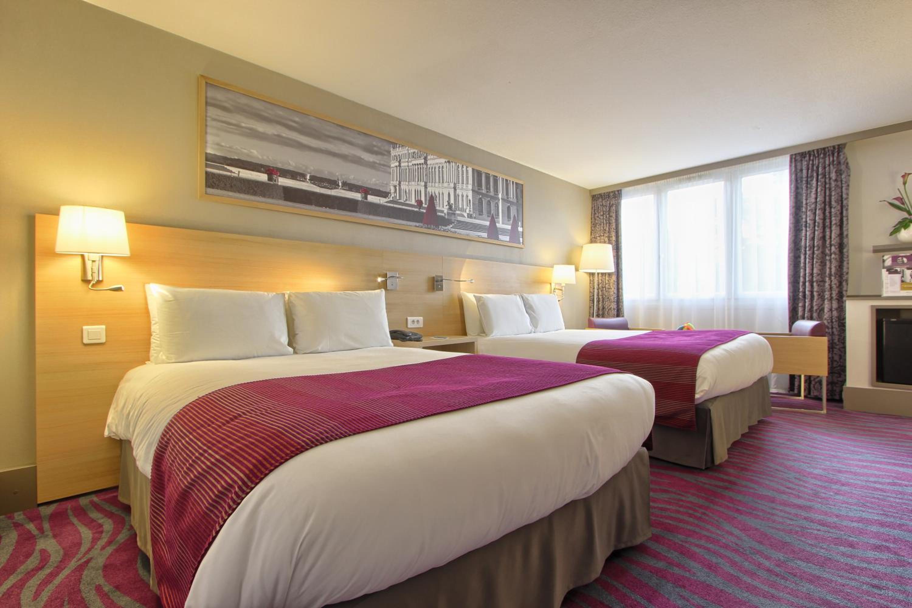 Classic Double Room with Two Double Beds - Photo 5