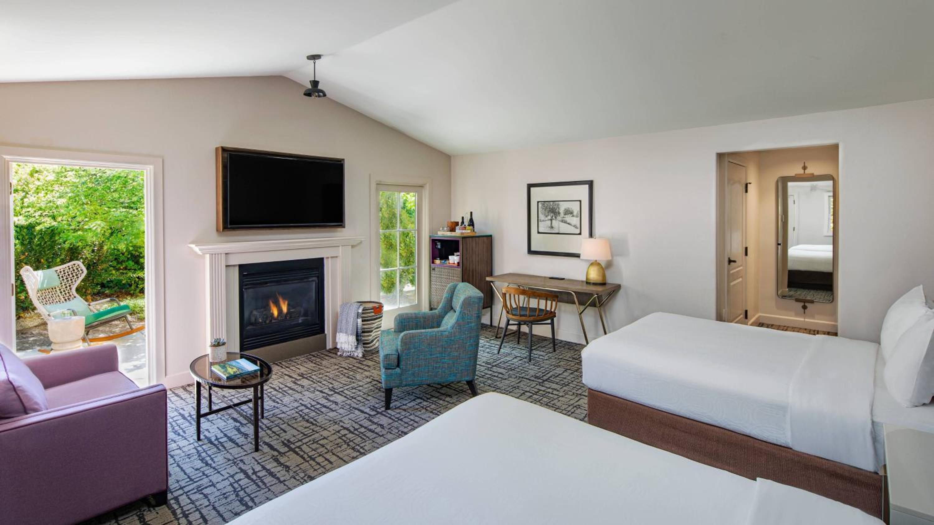 Cottage Junior King Suite with Sofa Bed and Patio - Photo 1
