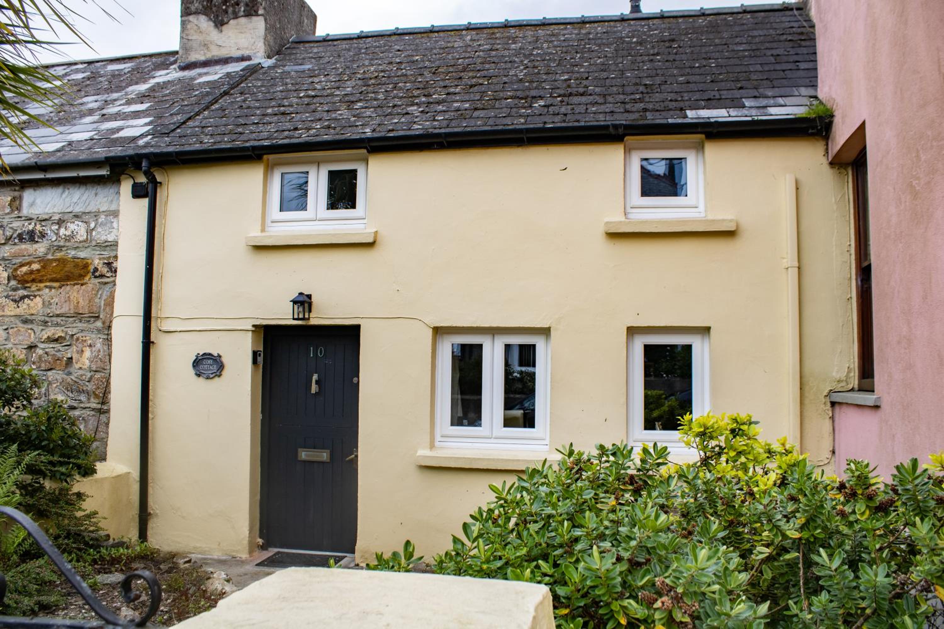 One-Bedroom House photo 2