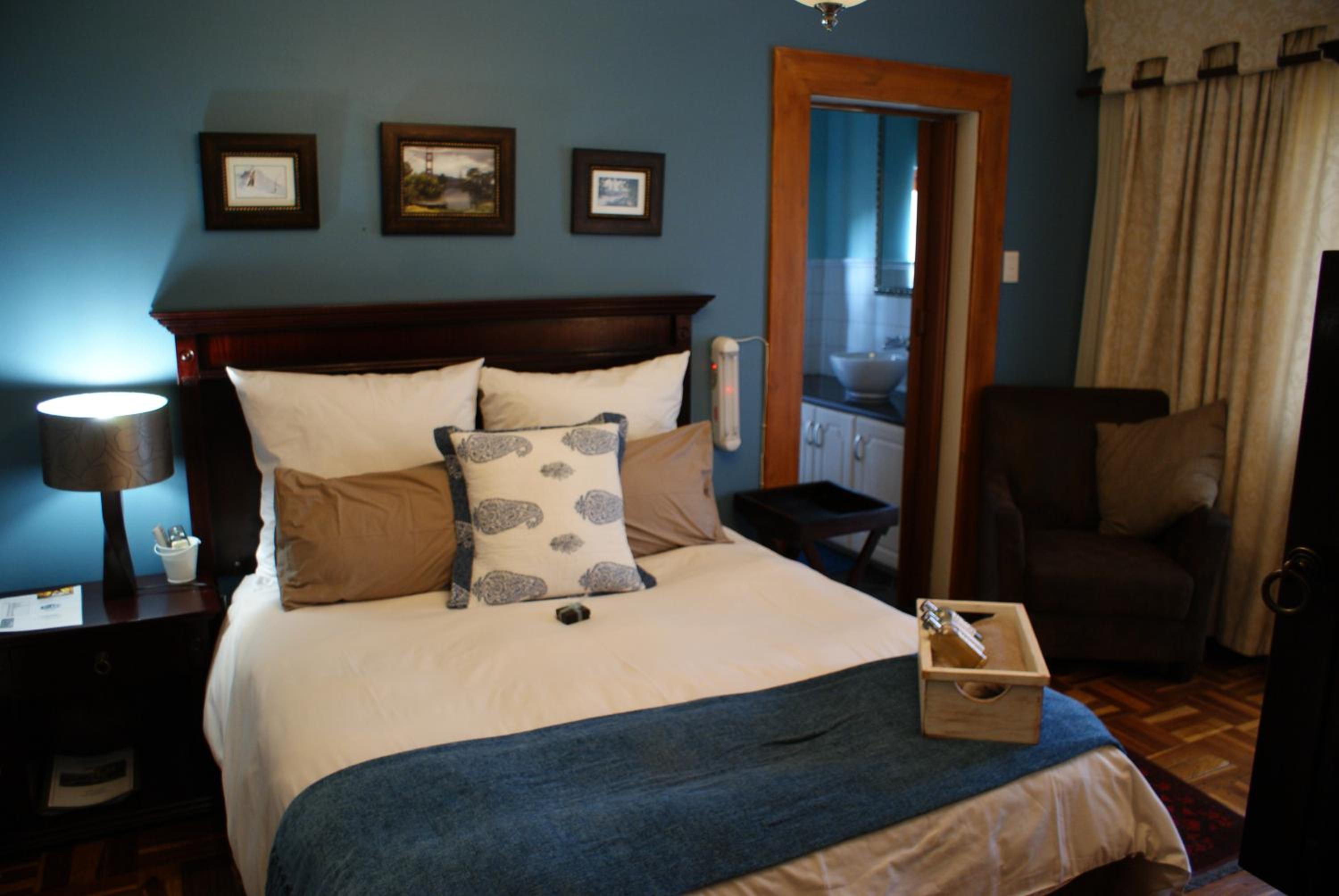 Deluxe Queen Room photo 2