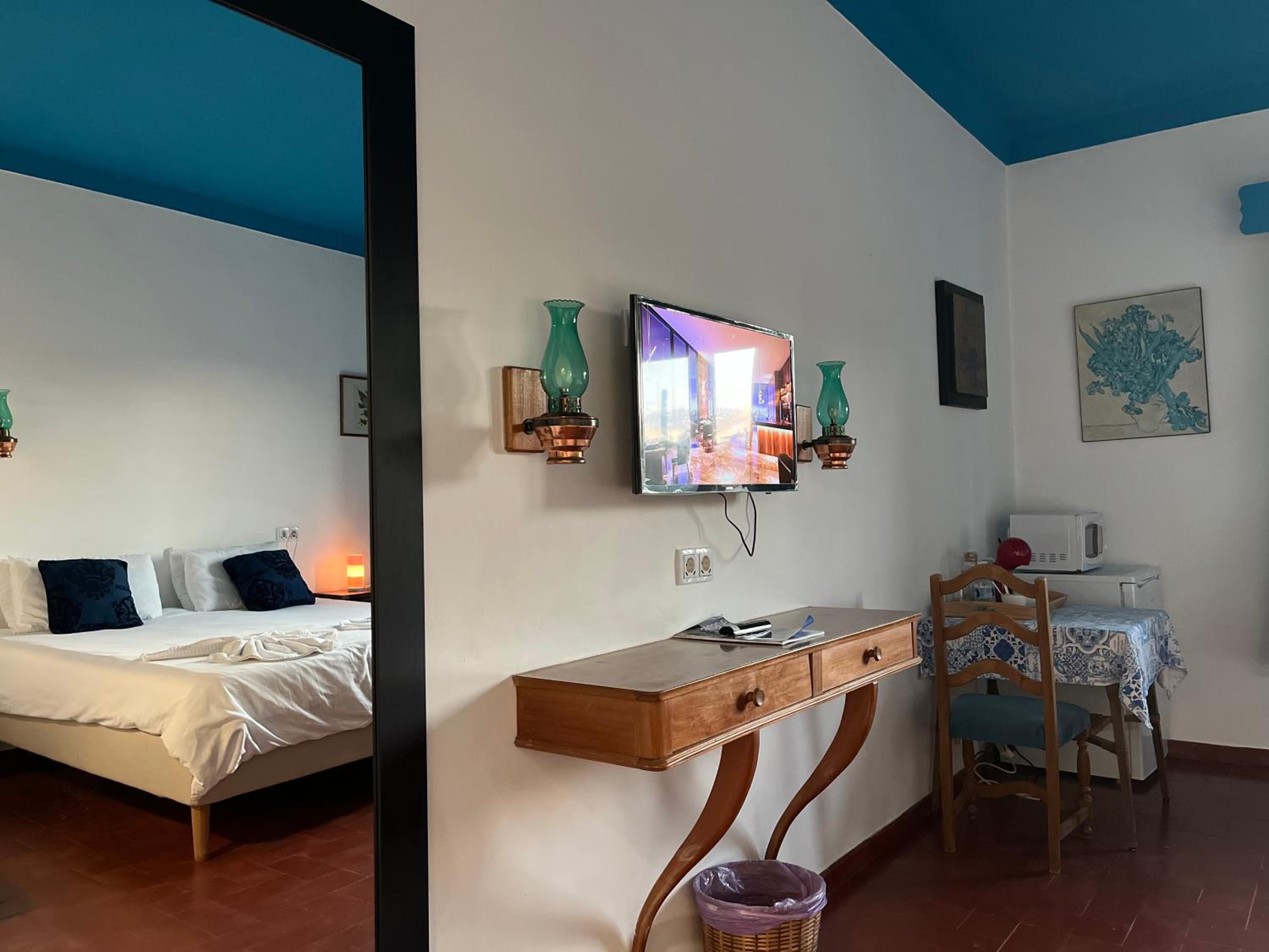 Double Room - Photo 23