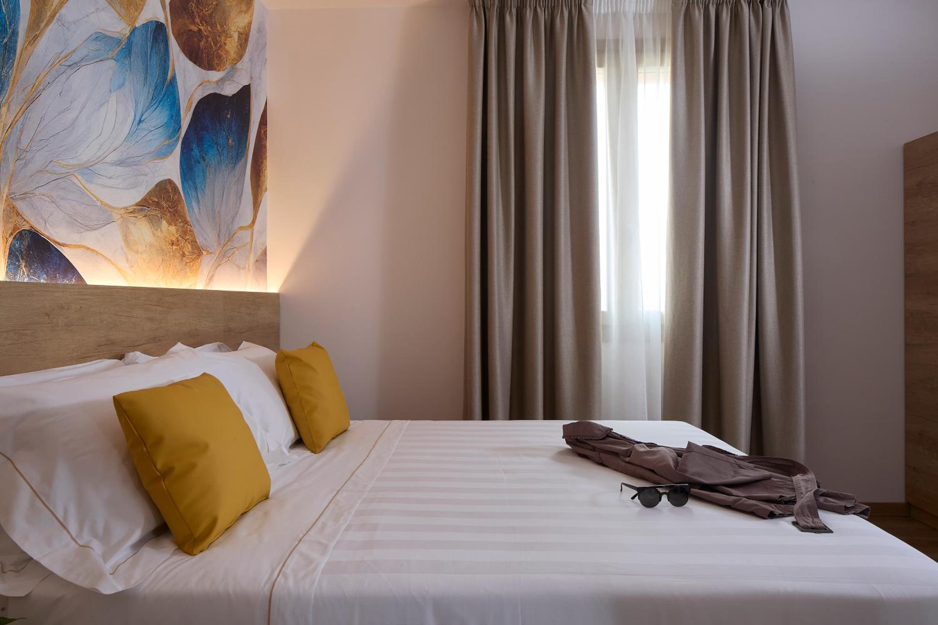 Deluxe Double Room photo 2