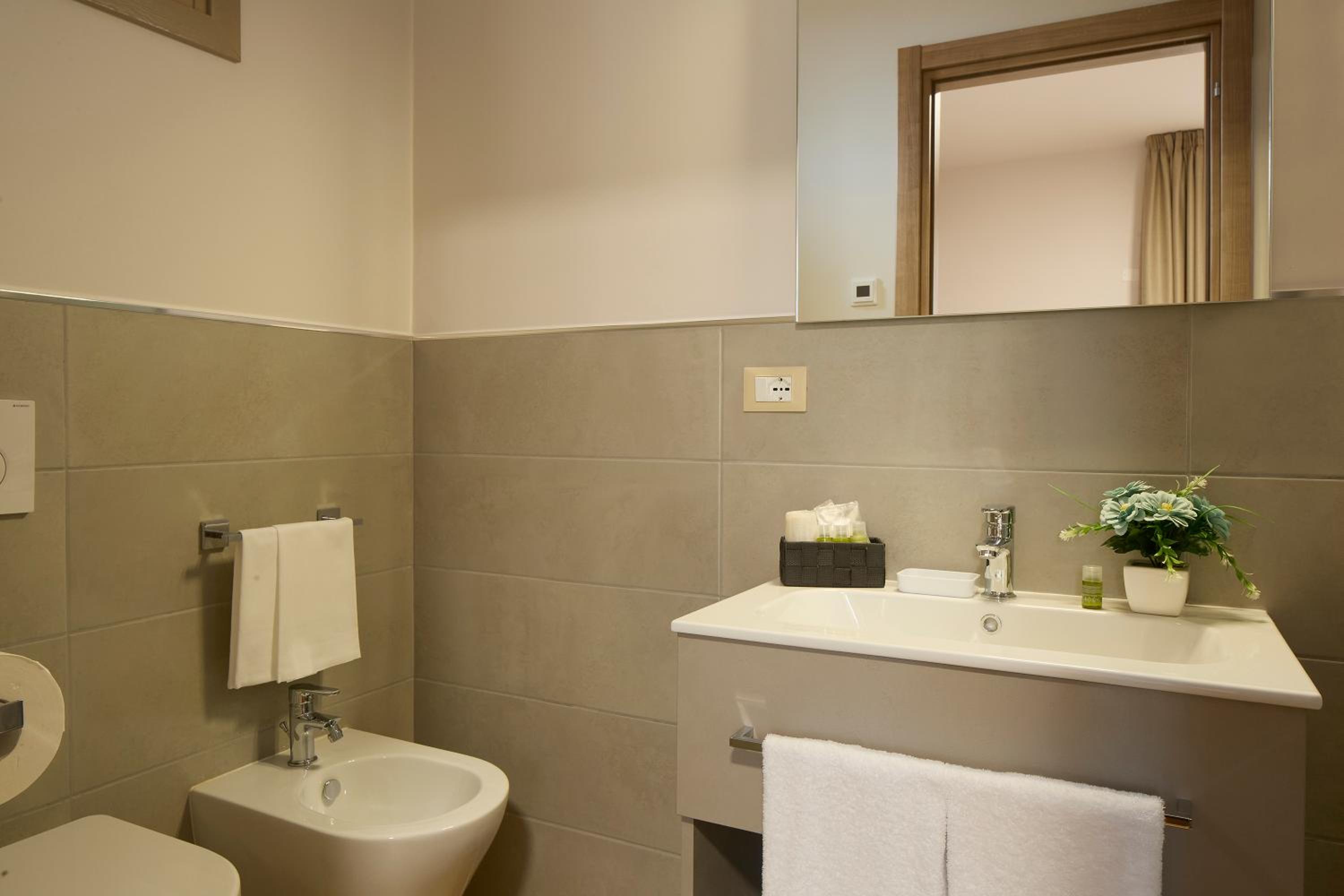 Superior Triple Room photo 3