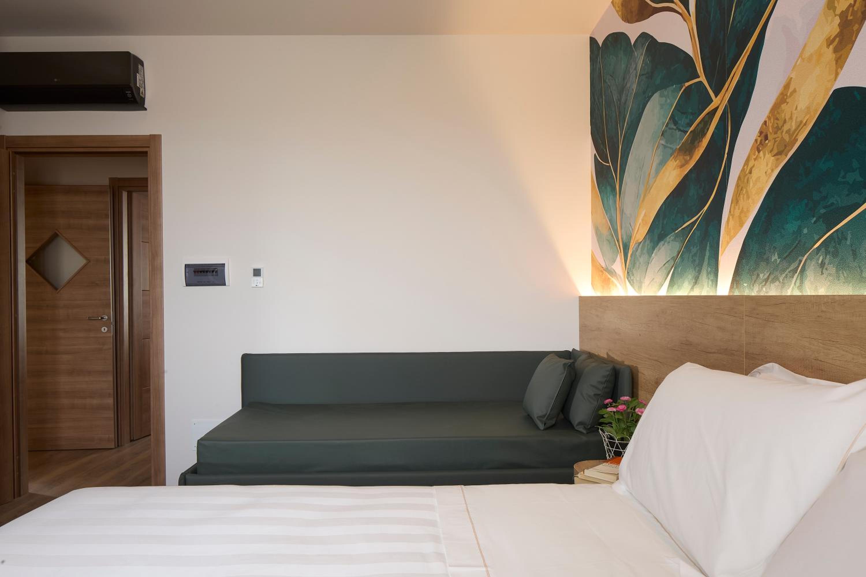 Superior Triple Room photo 2