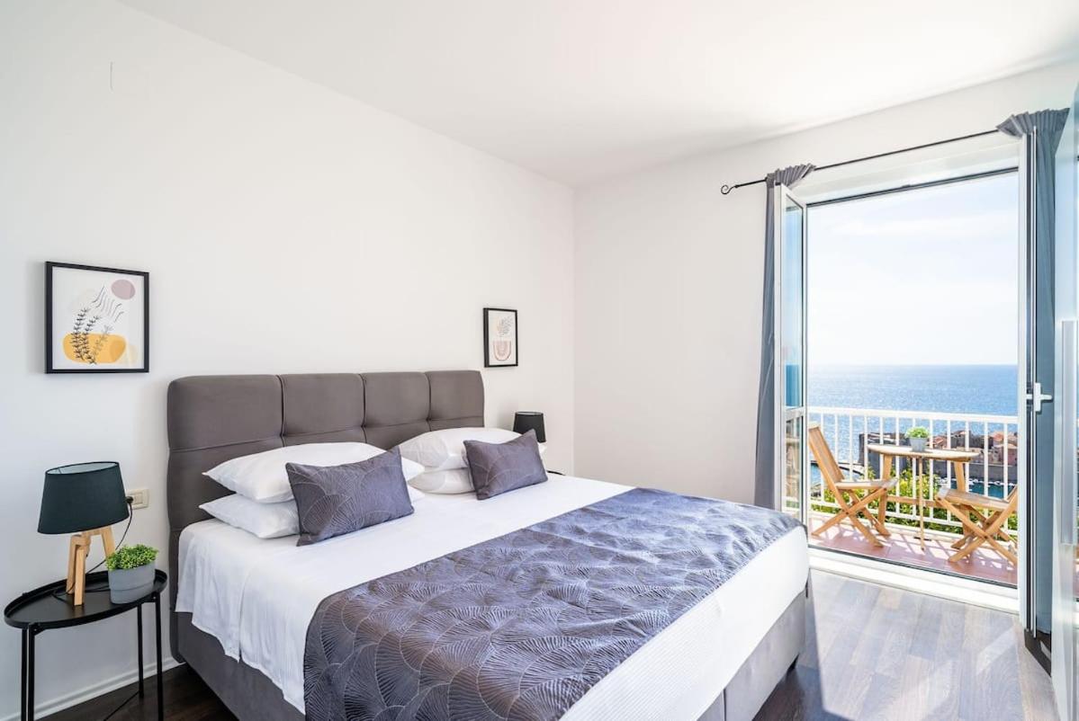 One-Bedroom Apartment with Balcony and Sea View
