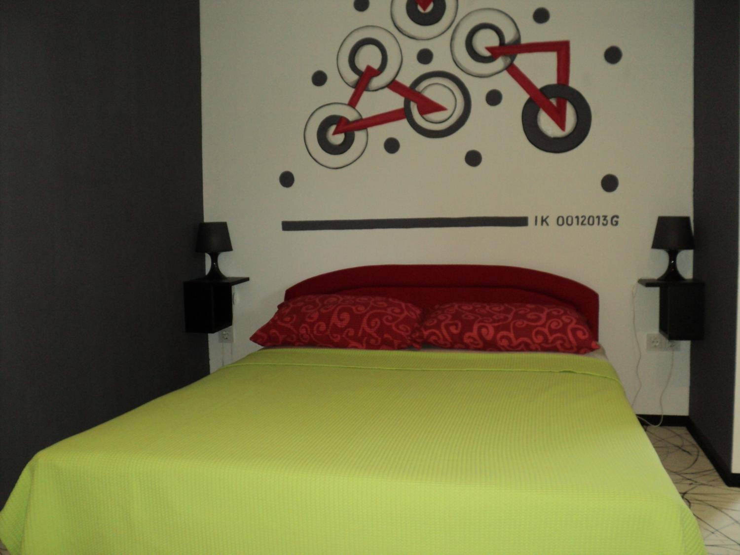 Double Room with Private Bathroom - Photo 4