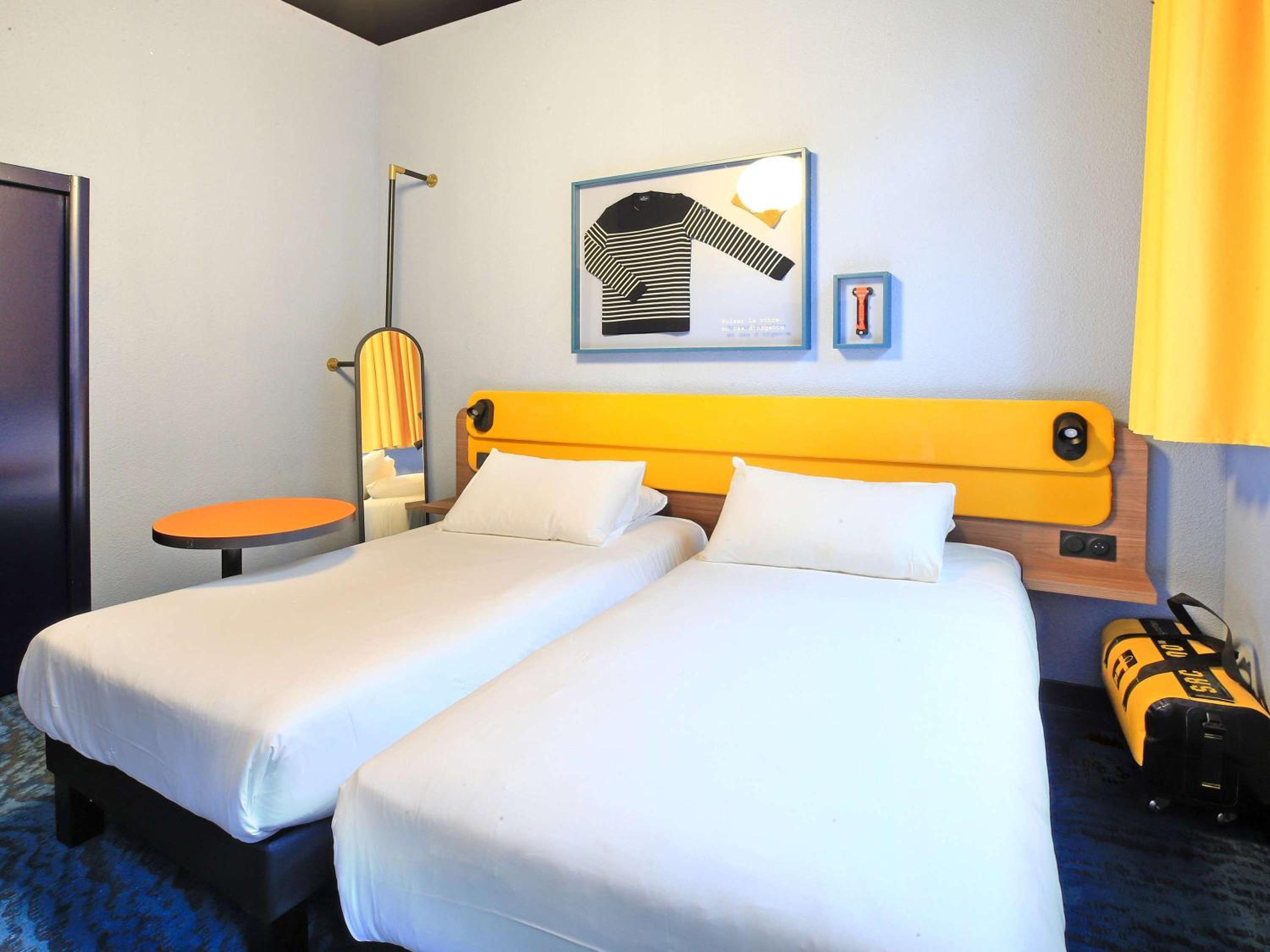 Twin Room with Harbor View