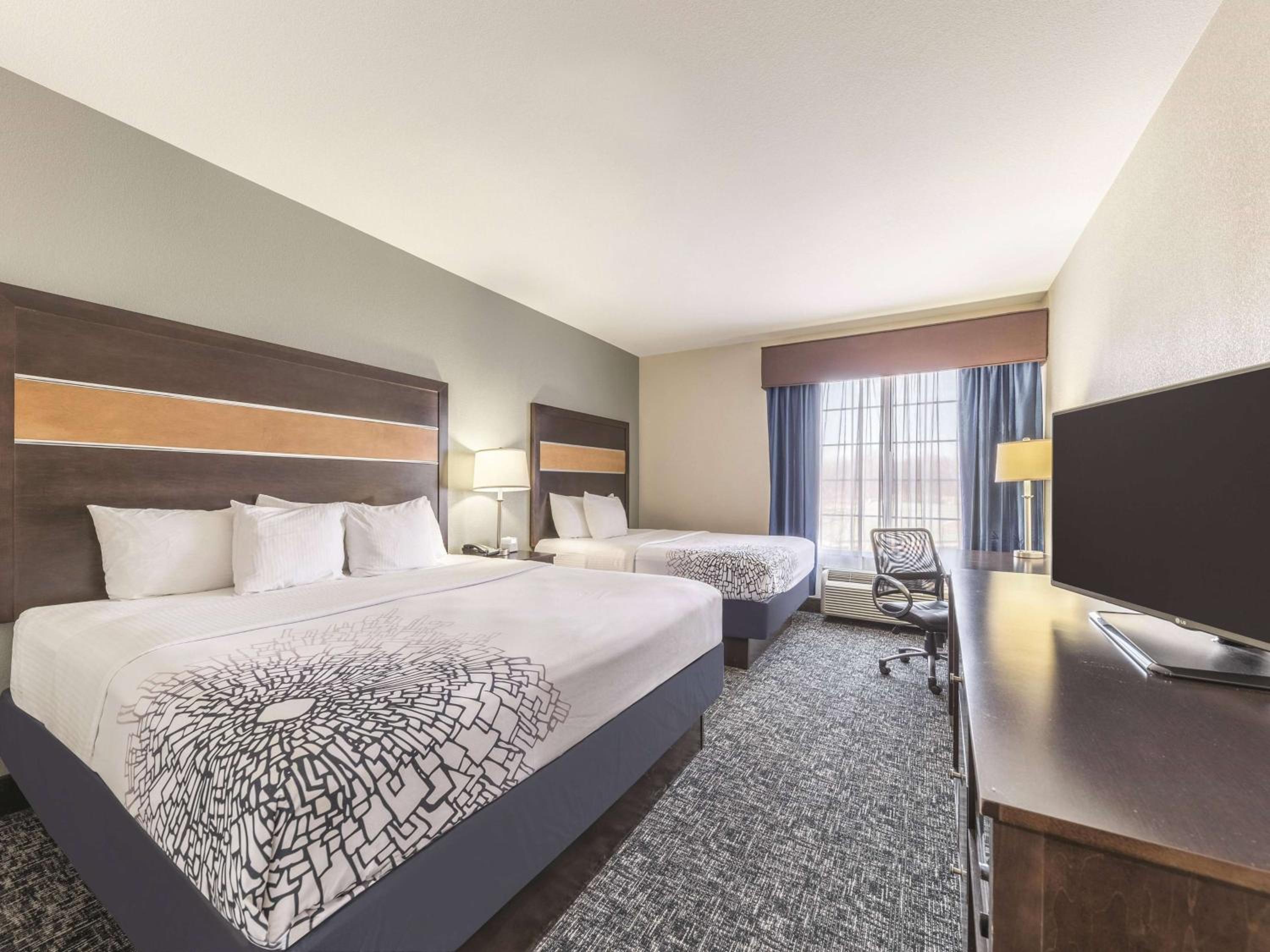 Double Room with Two Double Beds - Photo 1