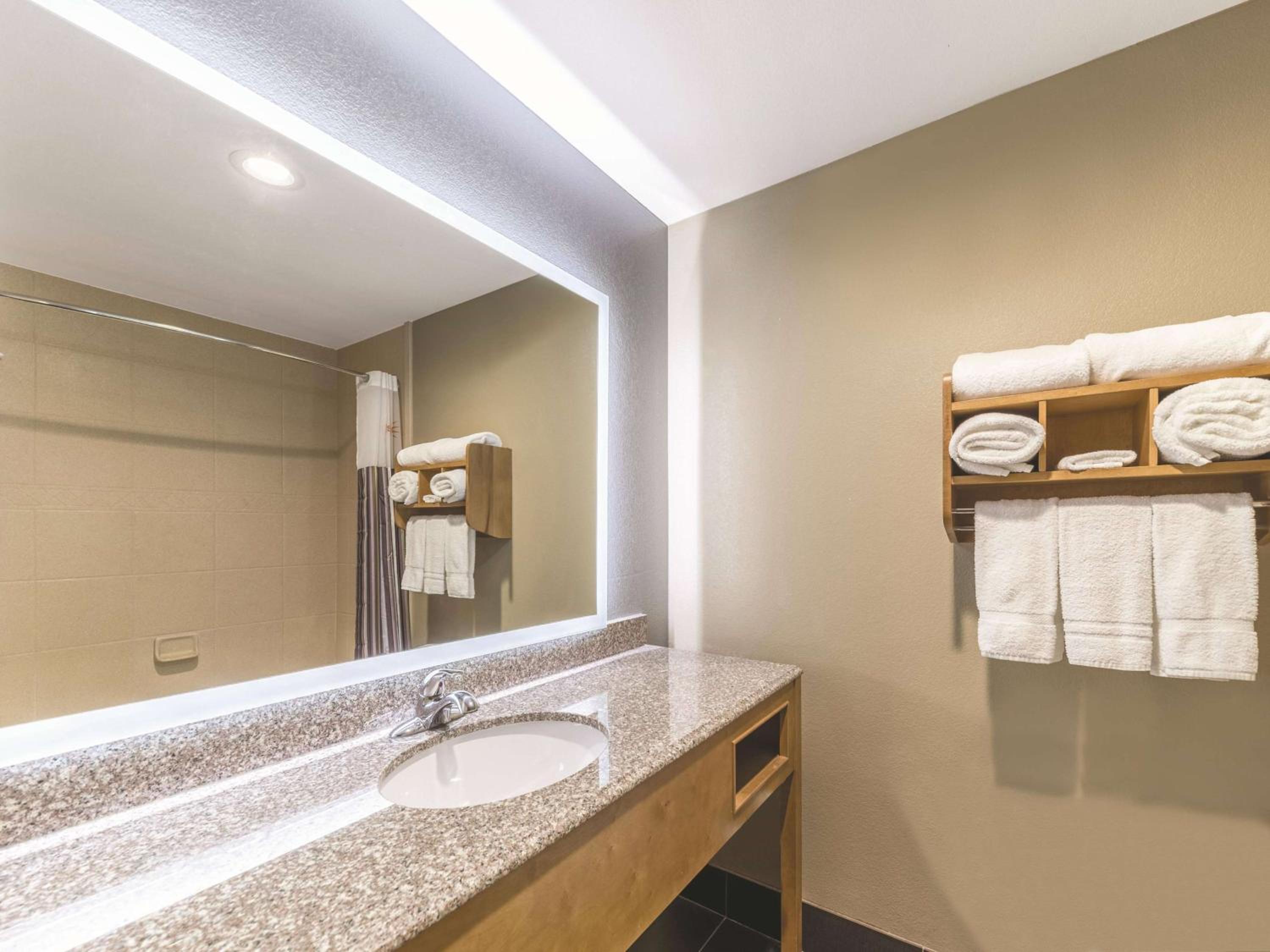 Executive King Room - Photo 2