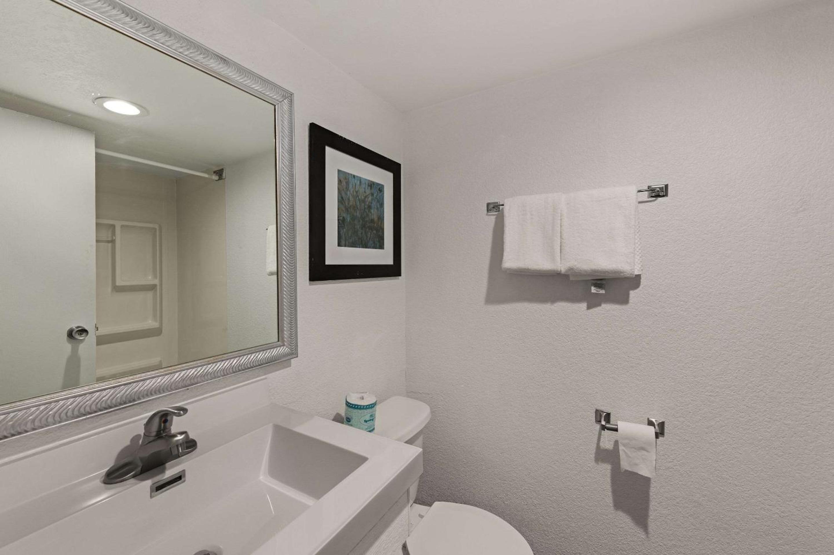 King Suite - Photo 4
