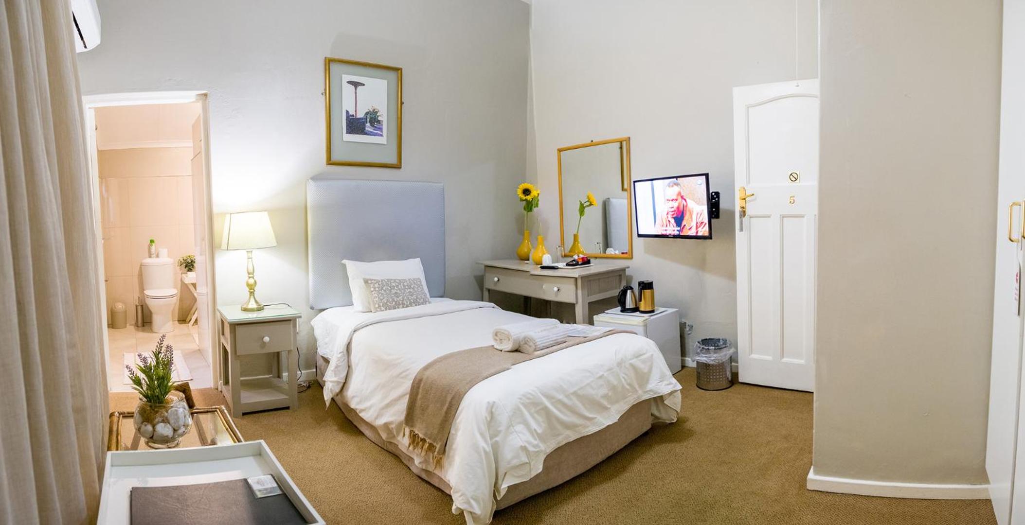 Single Room photo 2