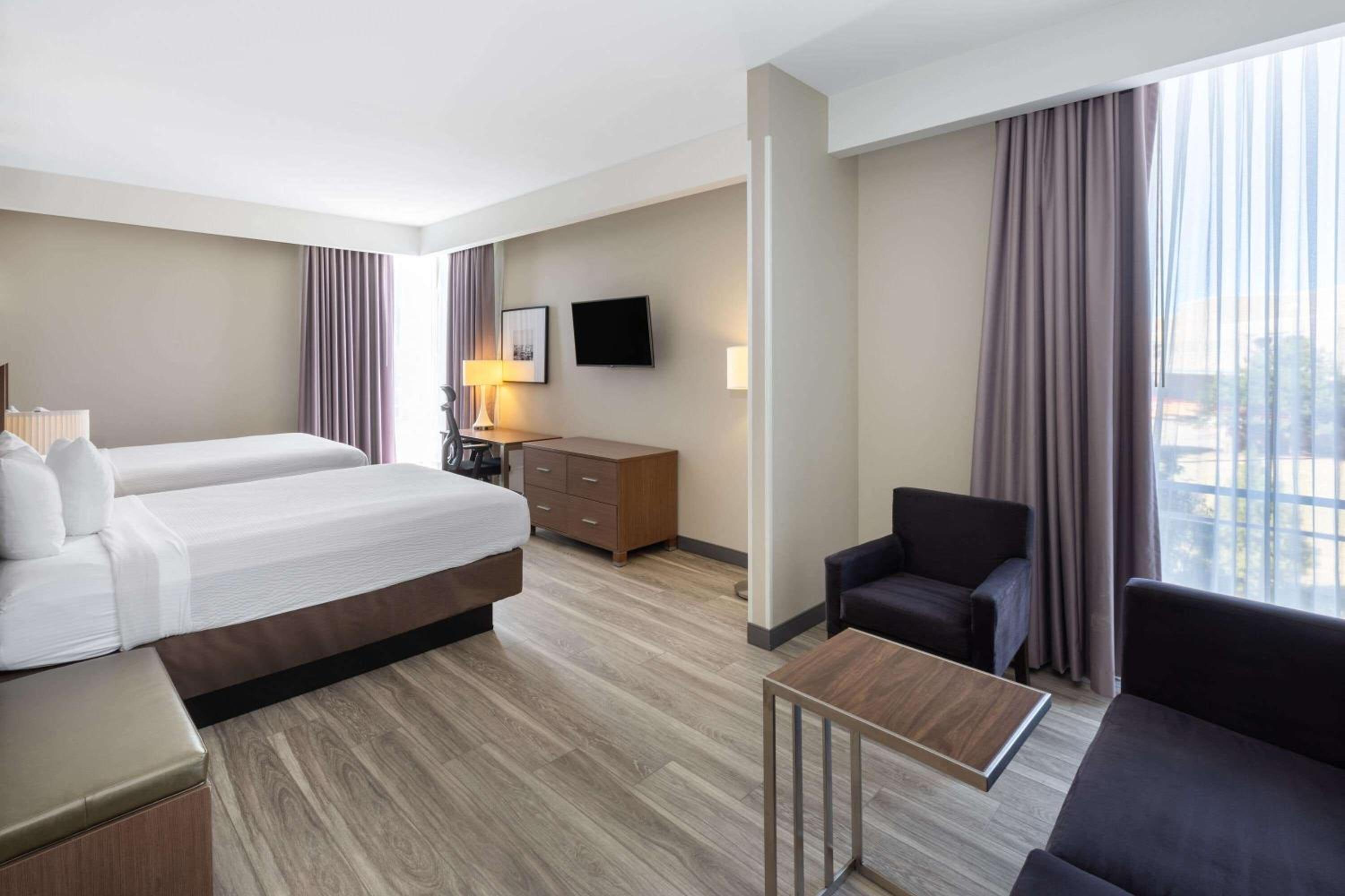 Studio Suite with Two Queen Beds and Roll-In Shower - Mobility Accessible/Non-Smoking photo 1