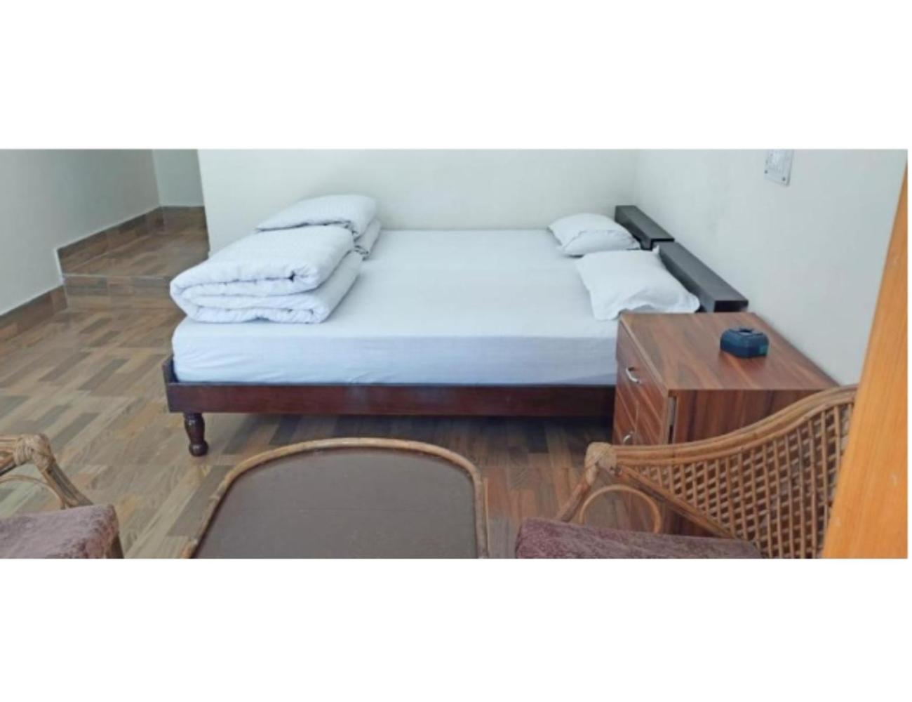 Double Room - Photo 7