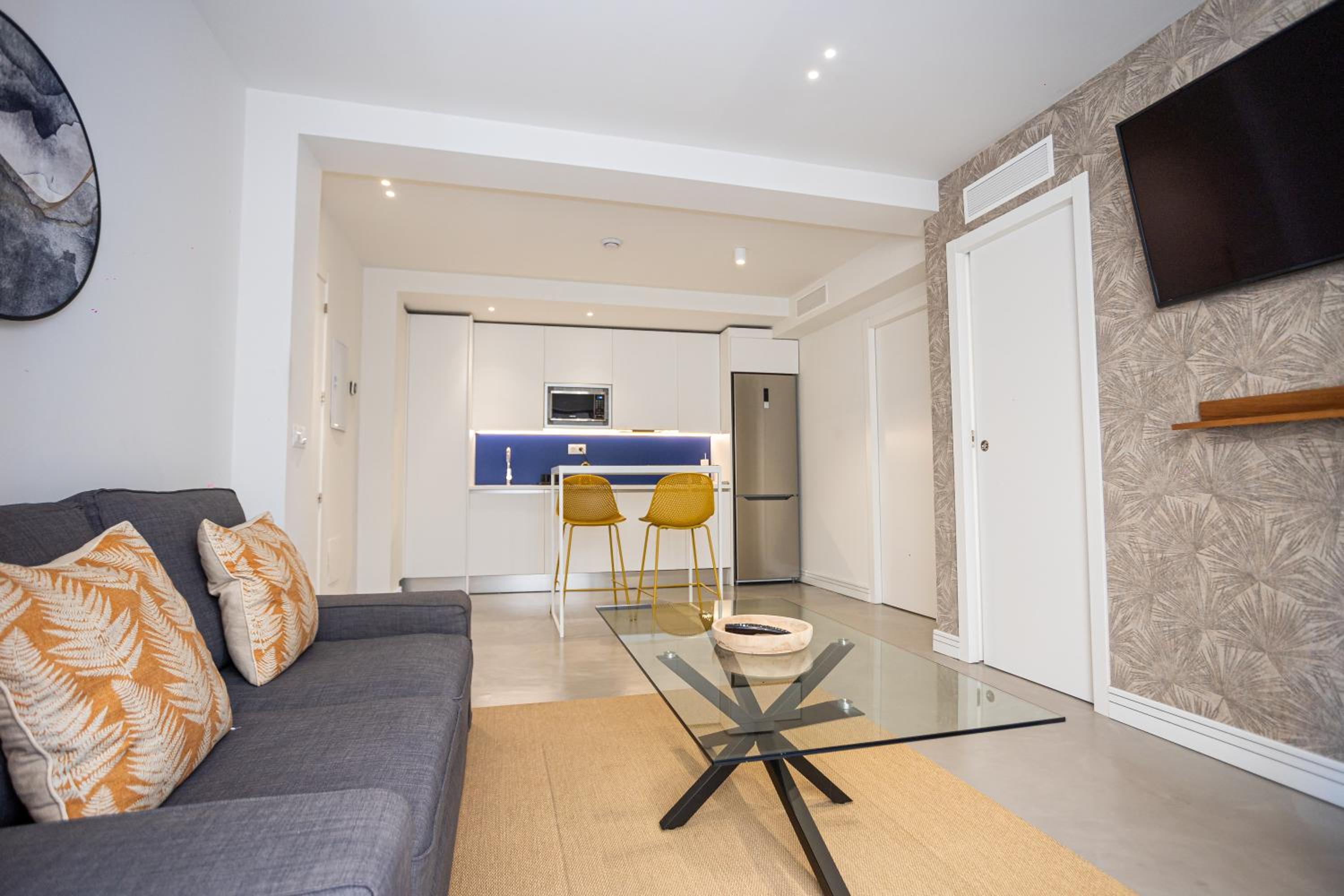 Apartamento de una habitación con balcón