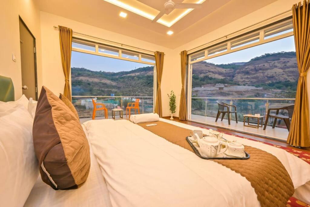 Villa photo 1