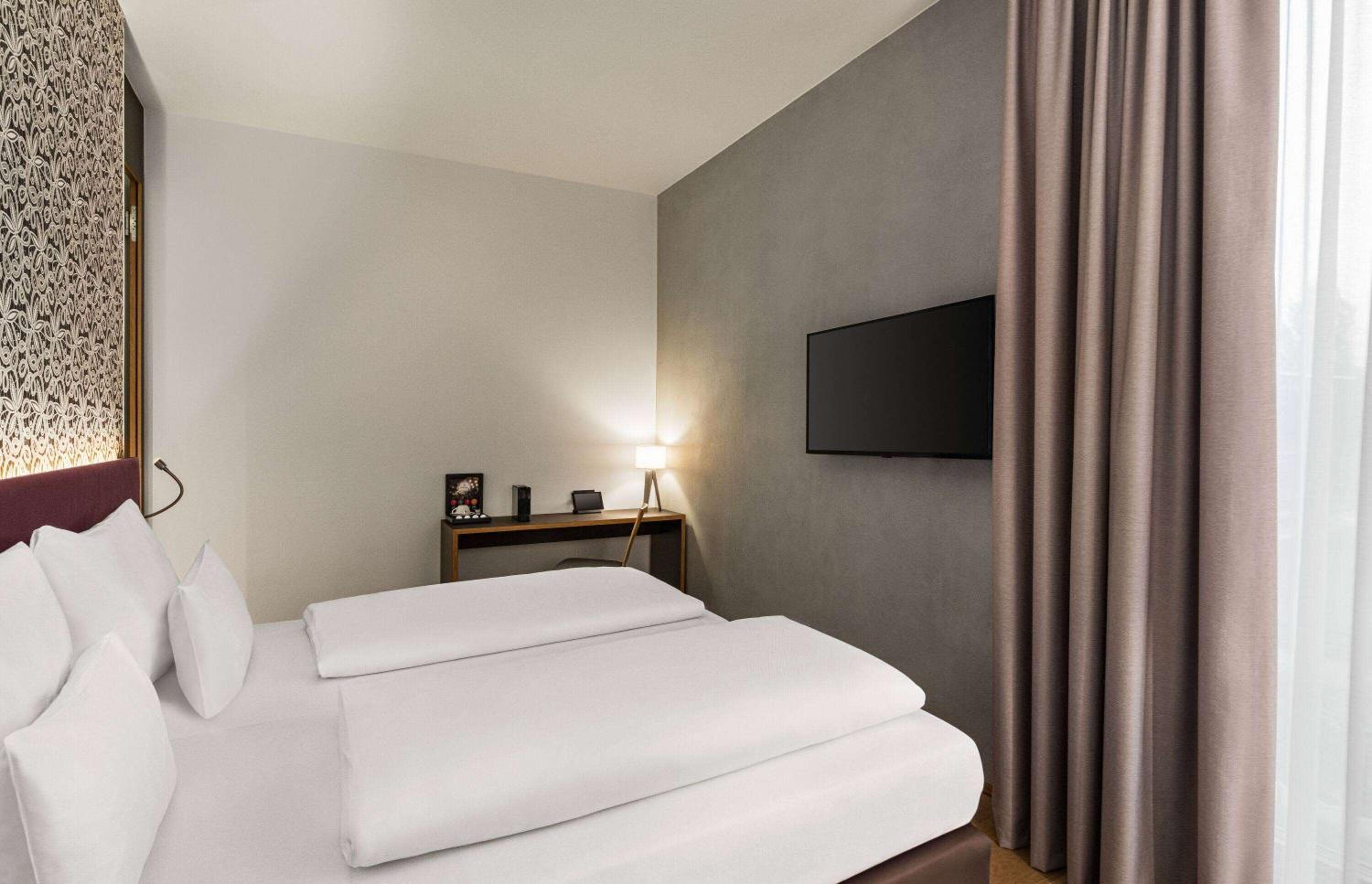 Comfort Room - Photo 1