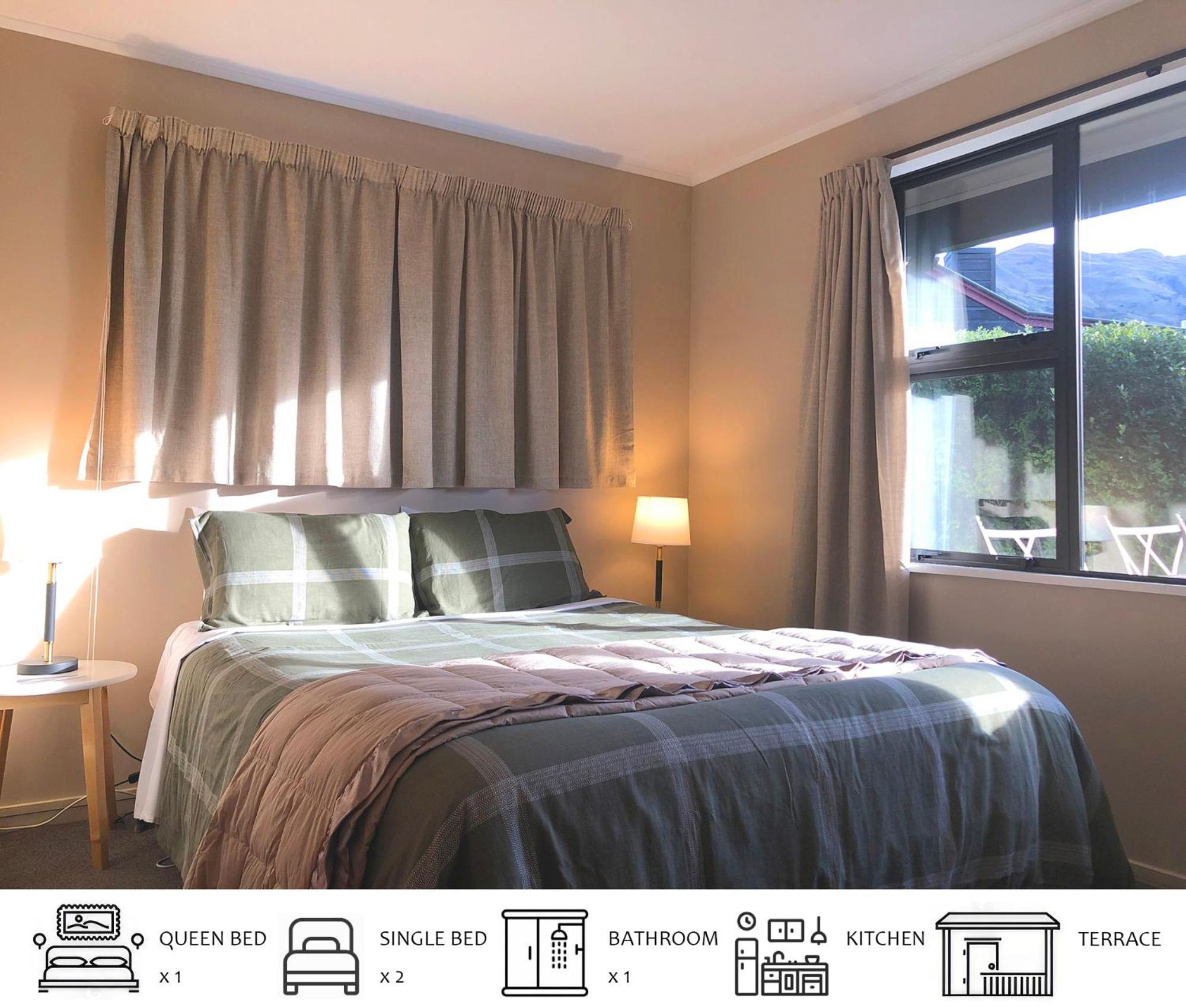 Two-Bedroom Cottage - Photo 1