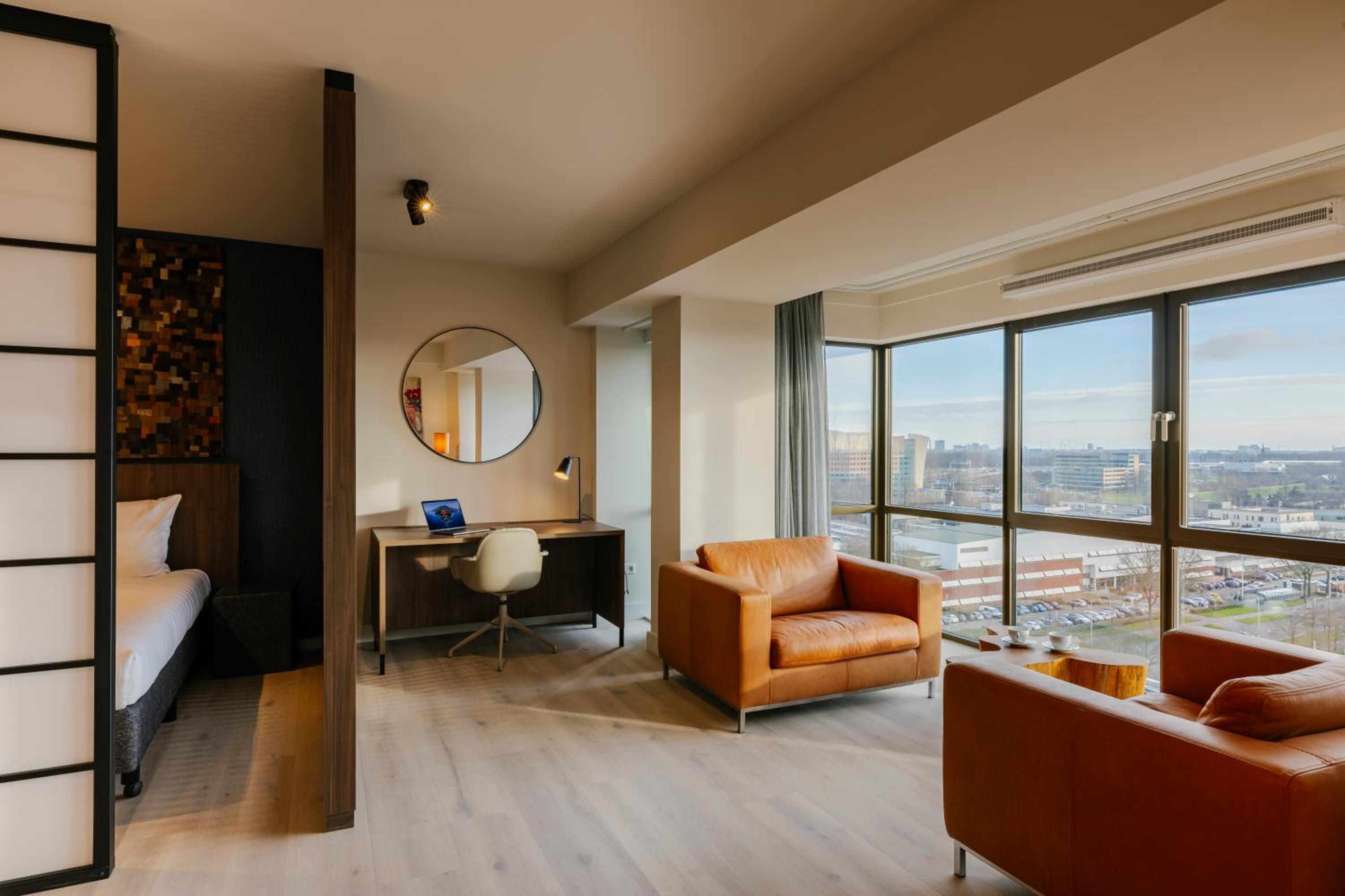 Premium Apartment with Bay Windows 50m2 photo 2