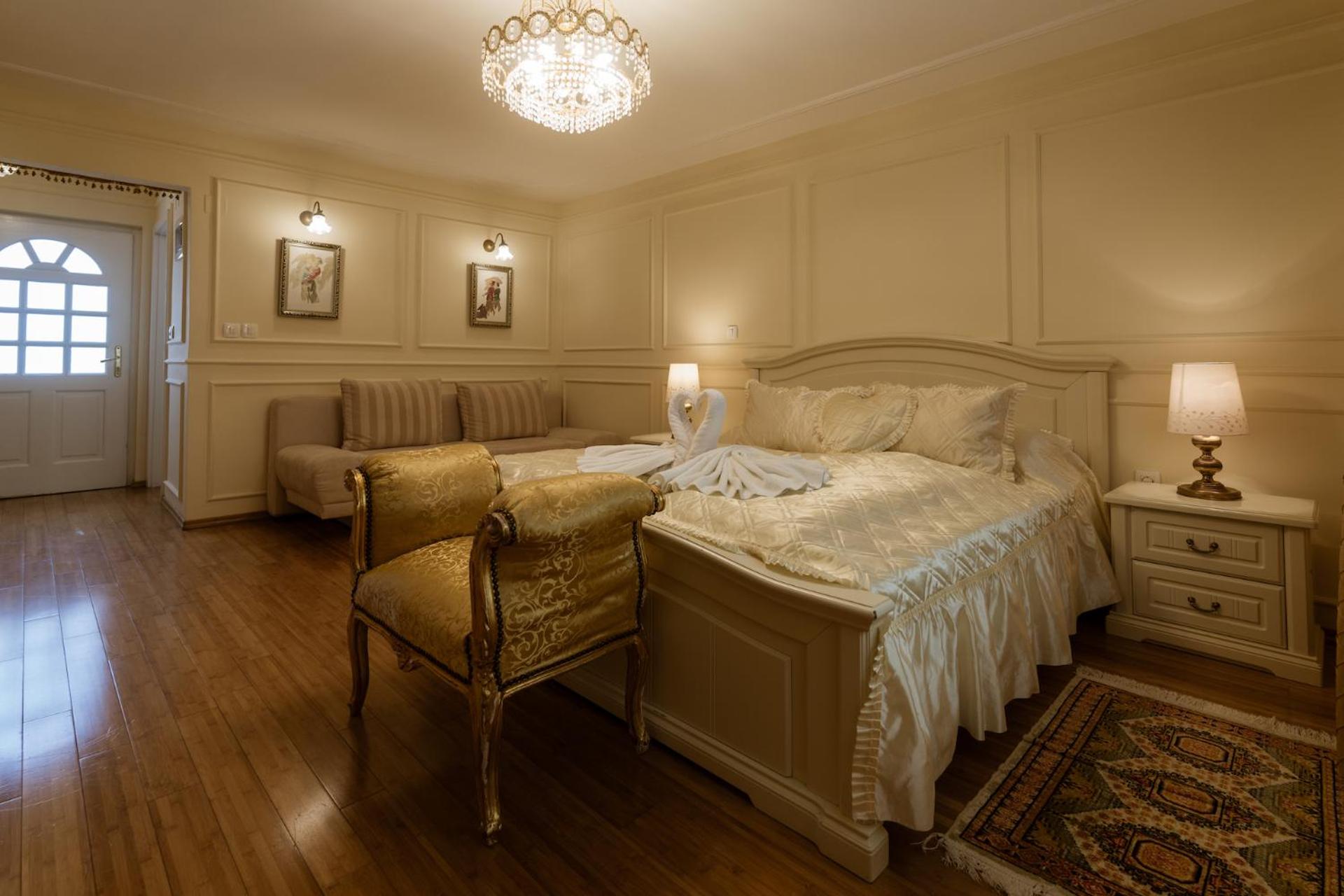 Superior Double Room - Photo 1