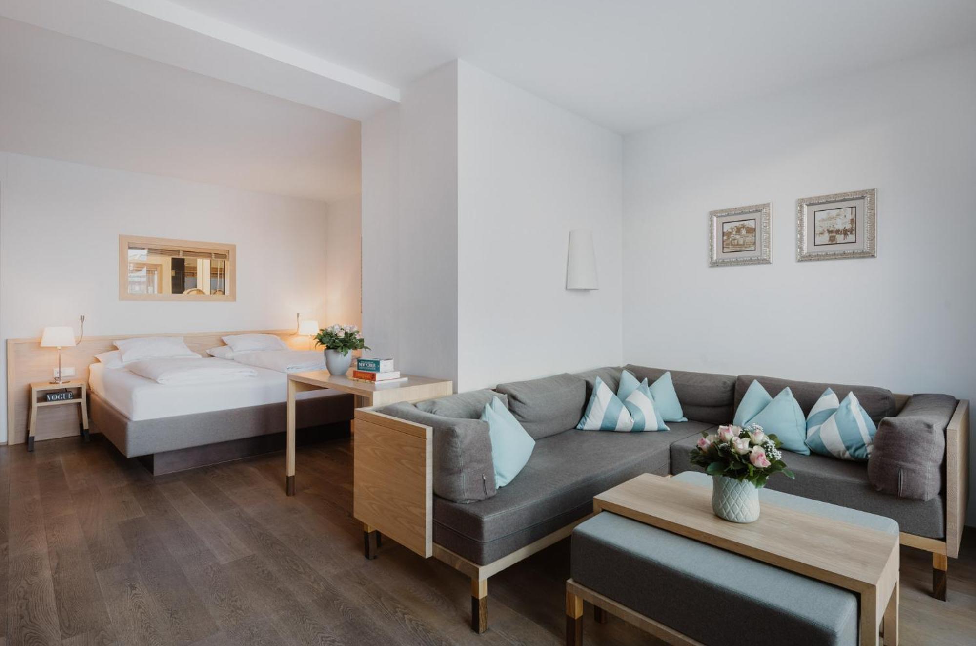 Junior Suite with Garden View - Photo 1