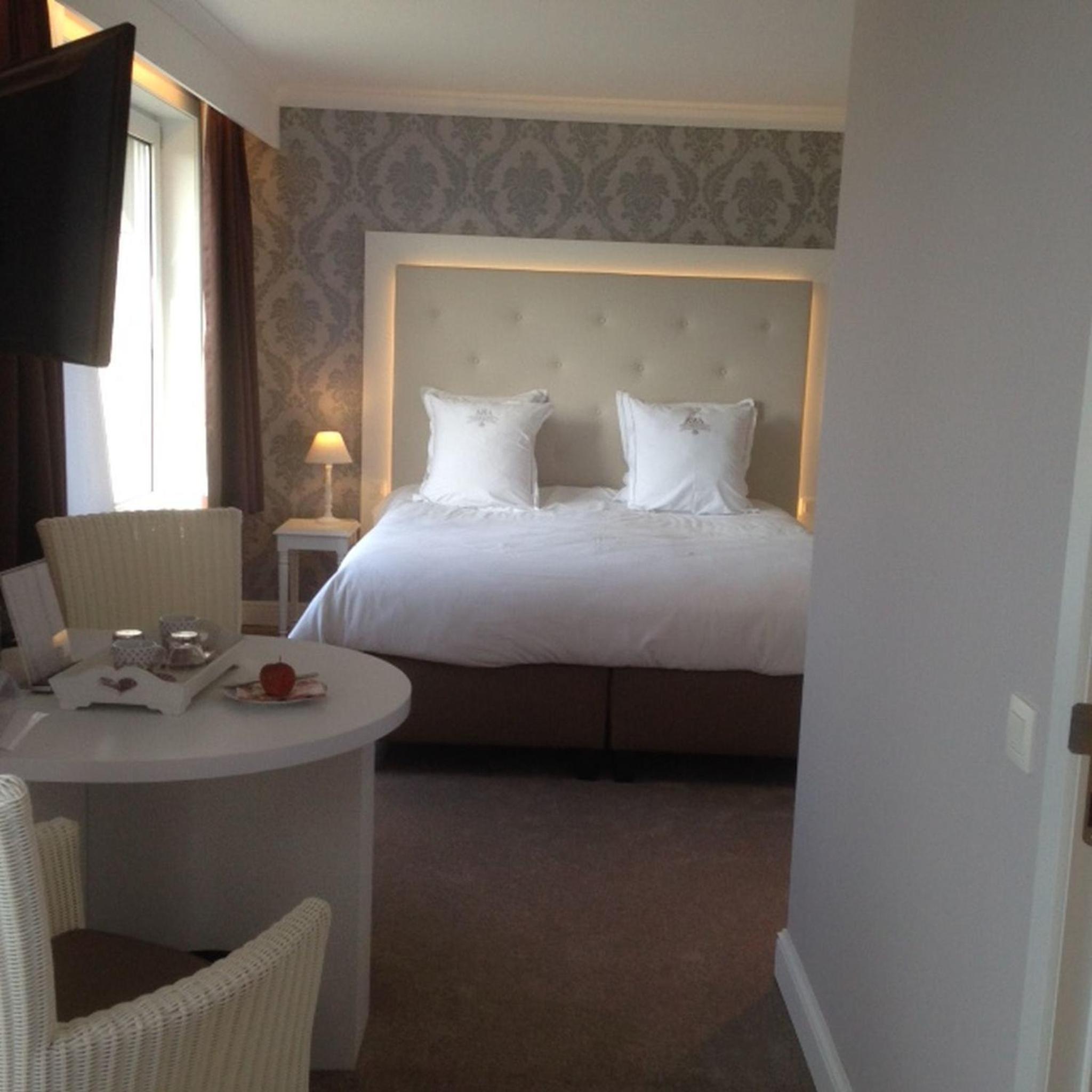 Junior Suite with Shower