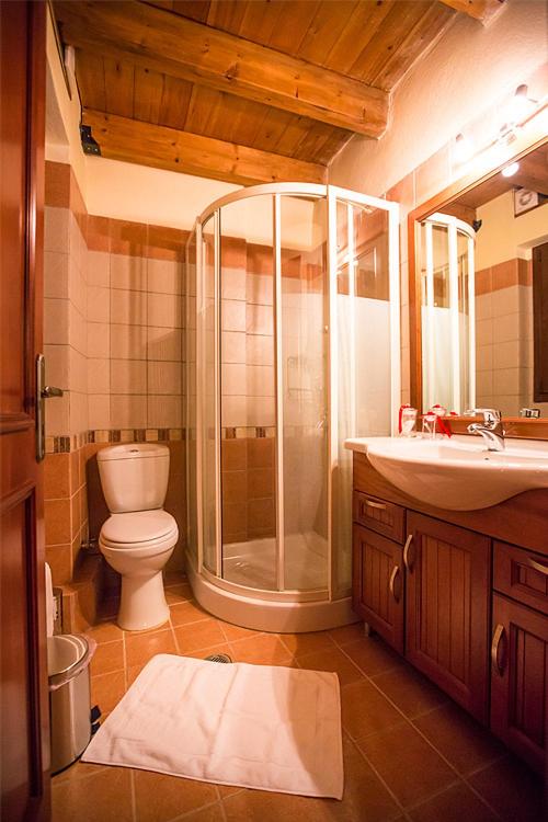 Two-Bedroom Chalet - Photo 15