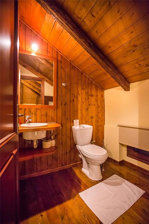 Two-Bedroom Chalet - Photo 5